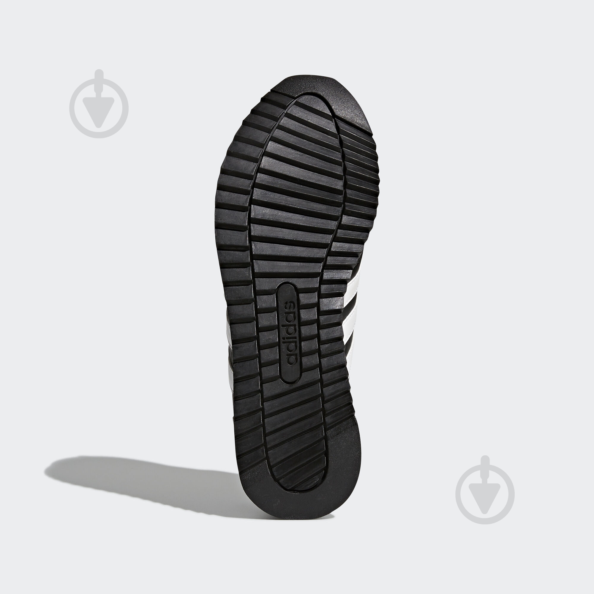 Кроссовки мужские зимние Adidas JOGGER CL BB9682 р.44 2/3 черные - фото 3