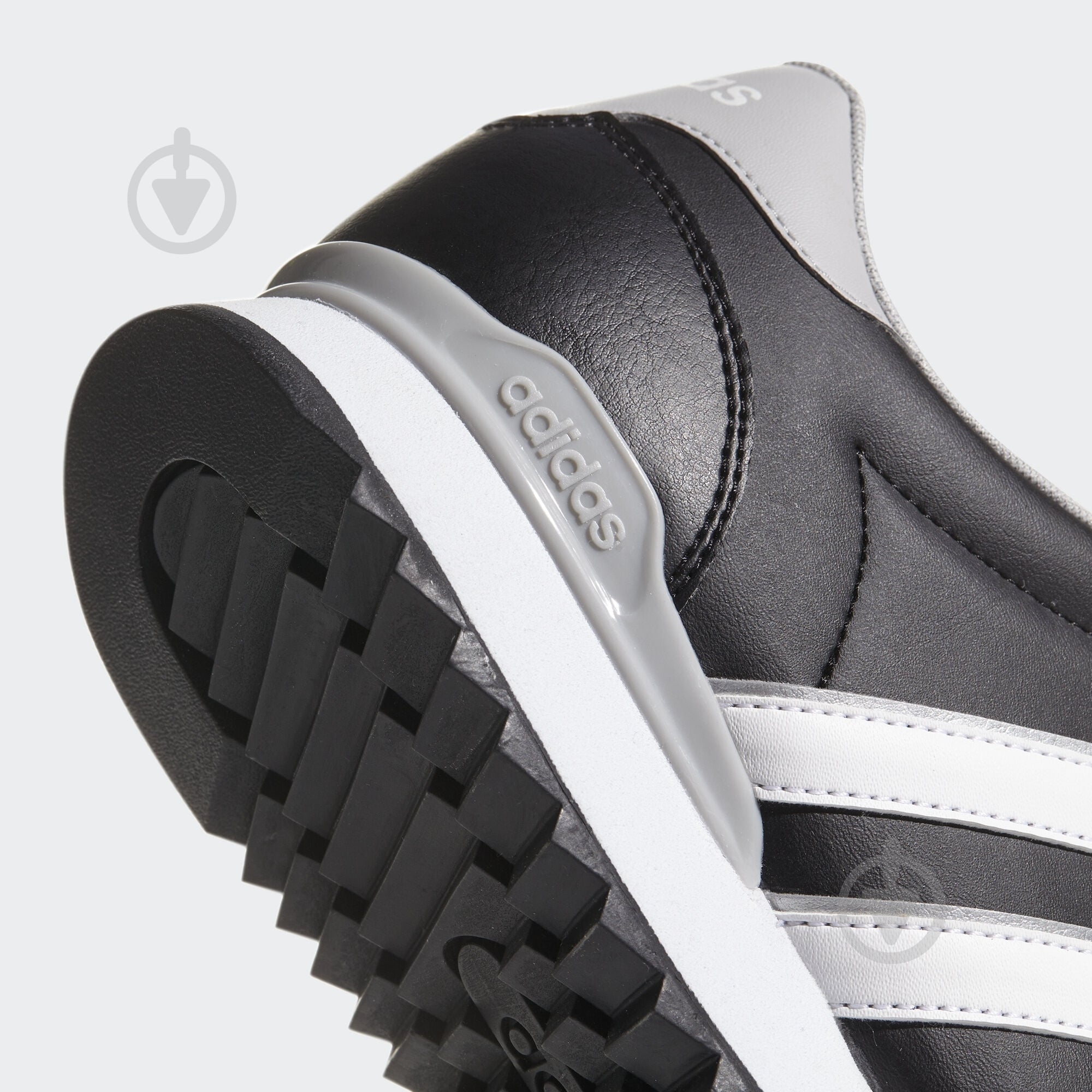 Кроссовки мужские зимние Adidas JOGGER CL BB9682 р.45 1/3 черные - фото 8
