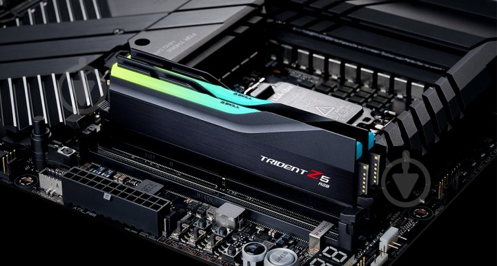 Оперативная память G.Skill DDR SDRAM 32 GB (2x16GB)(F5-6000J3636F16GX2-TZ5RK) Trident Z5 RGB Black - фото 5 Оперативная память G.Skill DDR SDRAM 32 GB (2x16GB)(F5-6000J3636F16GX2-TZ5RK) Trident Z5 RGB Black - фото 5