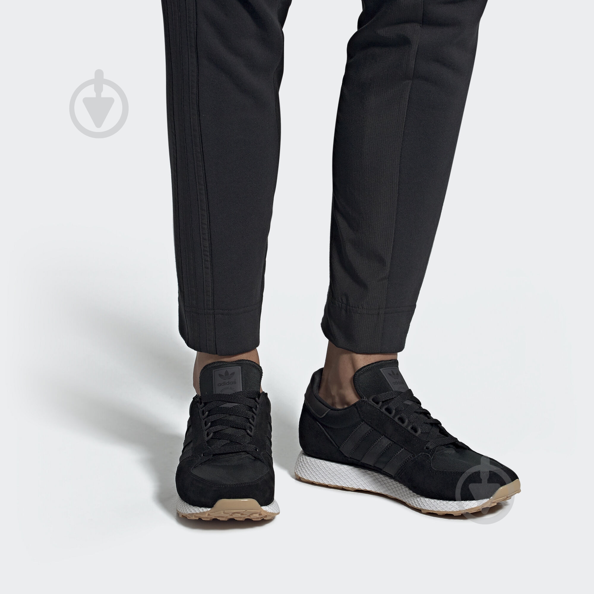 Кроссовки мужские Adidas Forest Grove CG5673 р.44 черные - фото 10