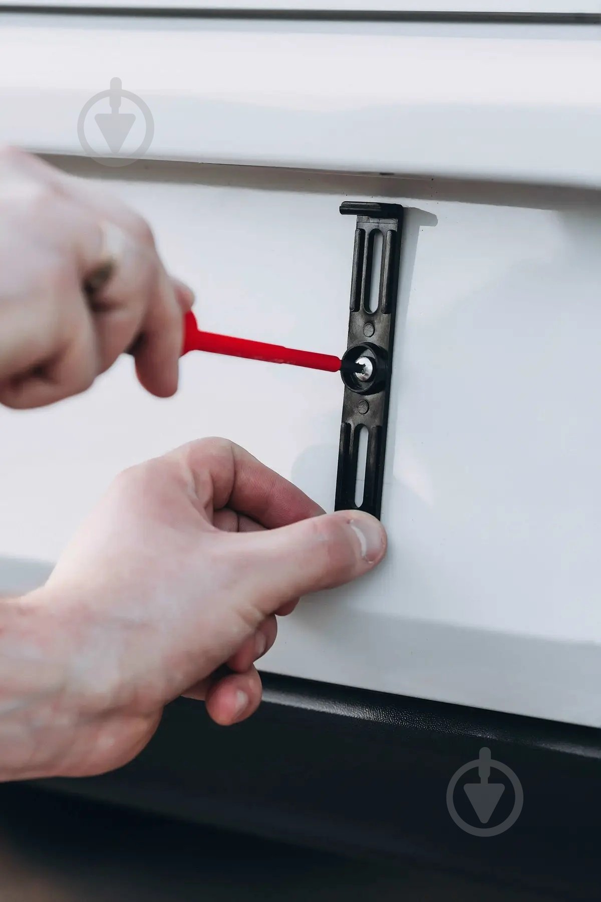 Рамка под номерной знак Poputchik 4 шт. (24-052-IS) - фото 4