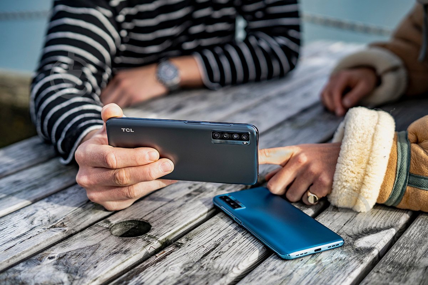 Смартфон TCL 20L+ (T775H) 6/256GB star blue (T775H-2BLCUA12) - фото 20 Смартфон TCL 20L+ (T775H) 6/256GB star blue (T775H-2BLCUA12) - фото 20