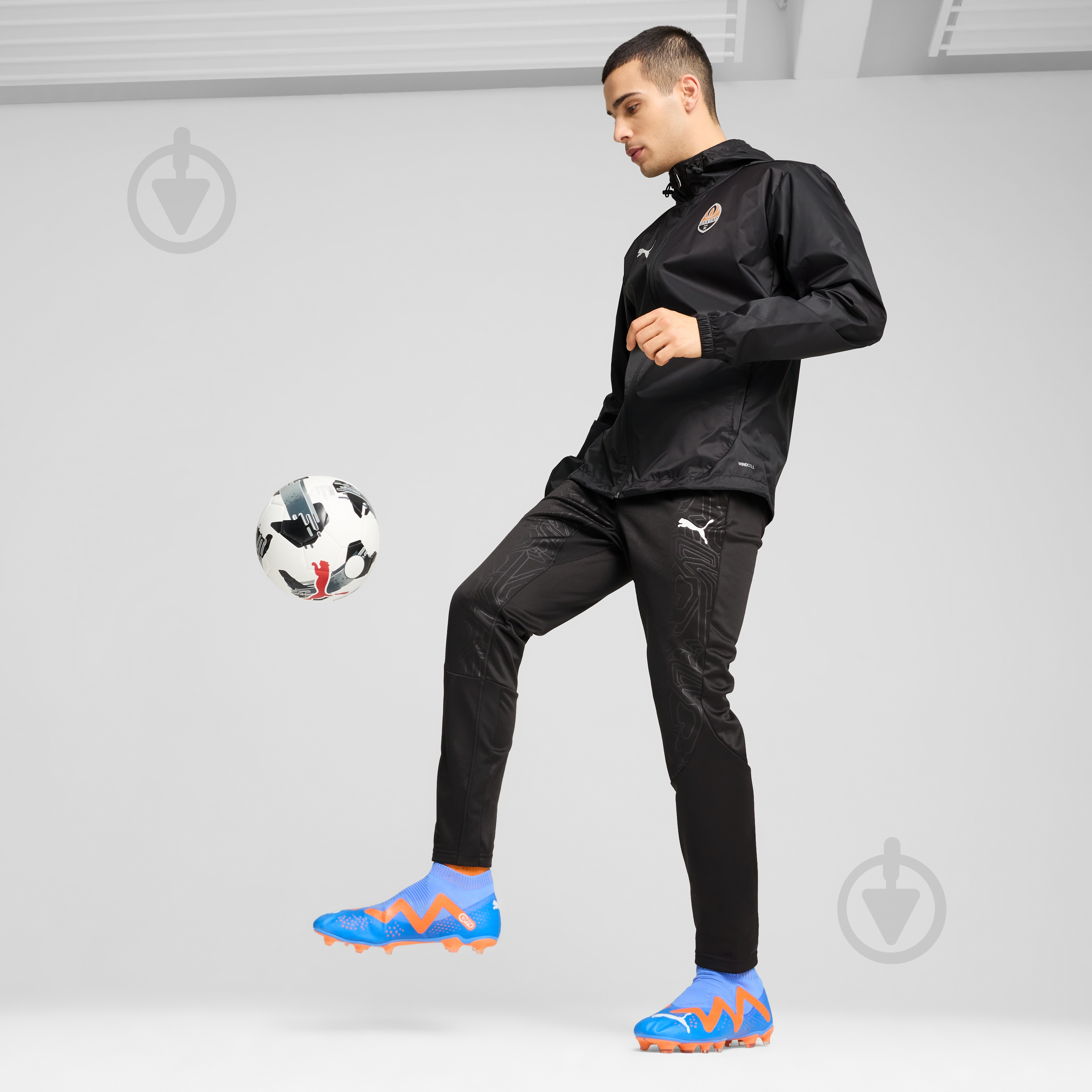 Куртка мужская демисезонная Puma FCSD ALL WEATHER JACKET 77785906 р.XS черная - фото 5 Куртка мужская демисезонная Puma FCSD ALL WEATHER JACKET 77785906 р.XS черная - фото 5