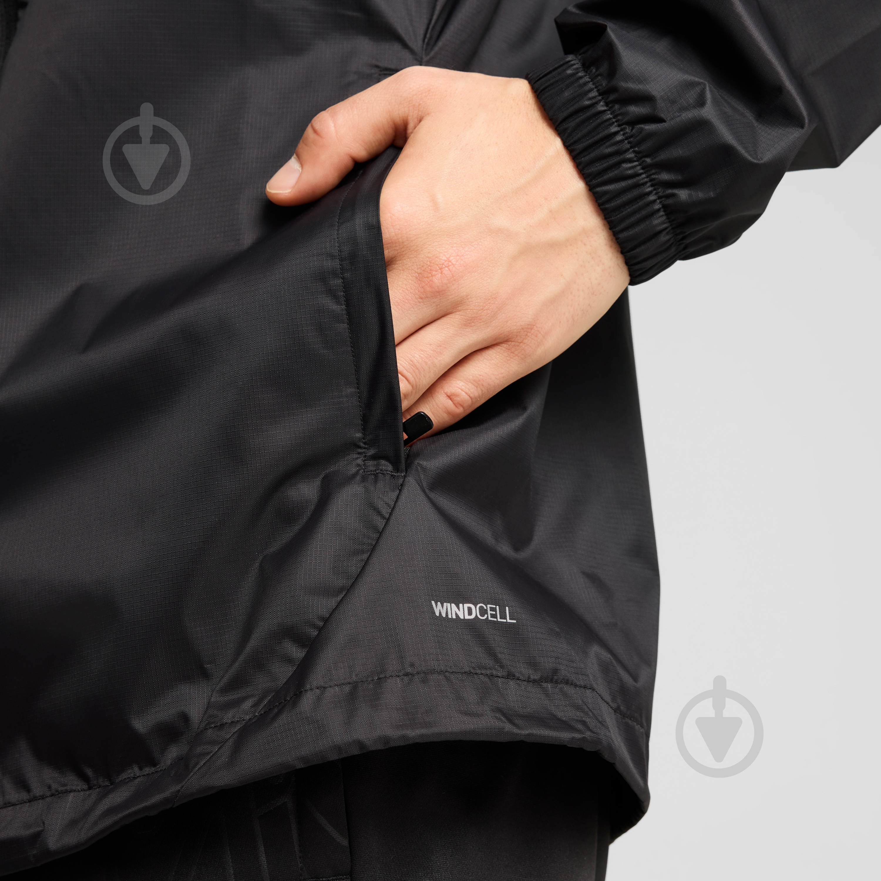 Куртка мужская демисезонная Puma FCSD ALL WEATHER JACKET 77785906 р.XS черная - фото 7 Куртка мужская демисезонная Puma FCSD ALL WEATHER JACKET 77785906 р.XS черная - фото 7