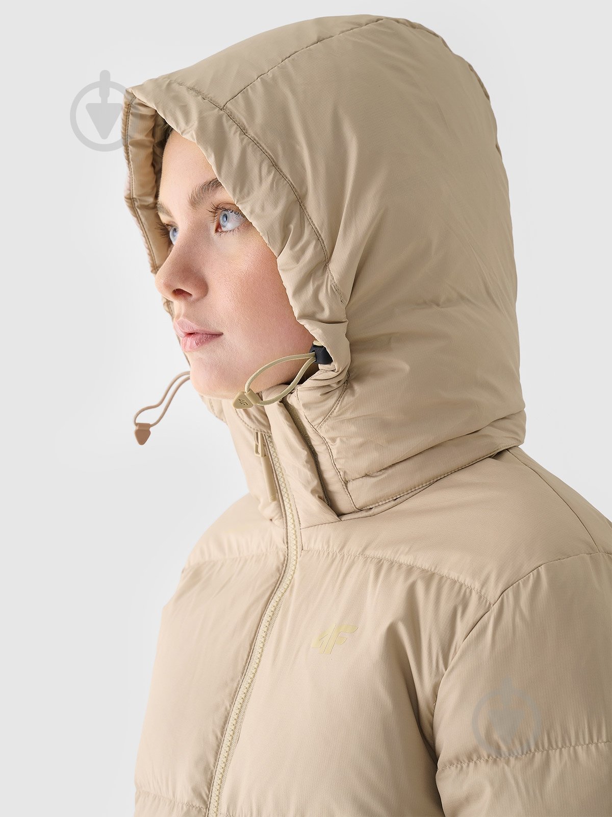 Пуховик жіночий зимовий 4F DOWN JACKET F481 4FWAW24TDJAF481-83S р.S бежевий - фото 9 Пуховик жіночий зимовий 4F DOWN JACKET F481 4FWAW24TDJAF481-83S р.S бежевий - фото 9