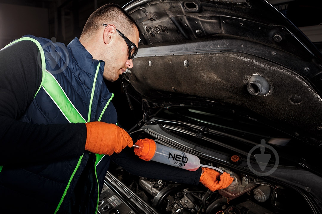 Шприц для рабочих жидкостей NEO tools 200 мл 10-805 - фото 11