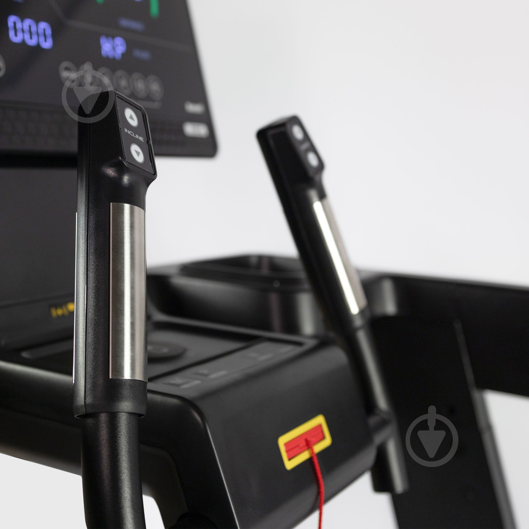 Беговая дорожка FitLogic T745 - фото 6