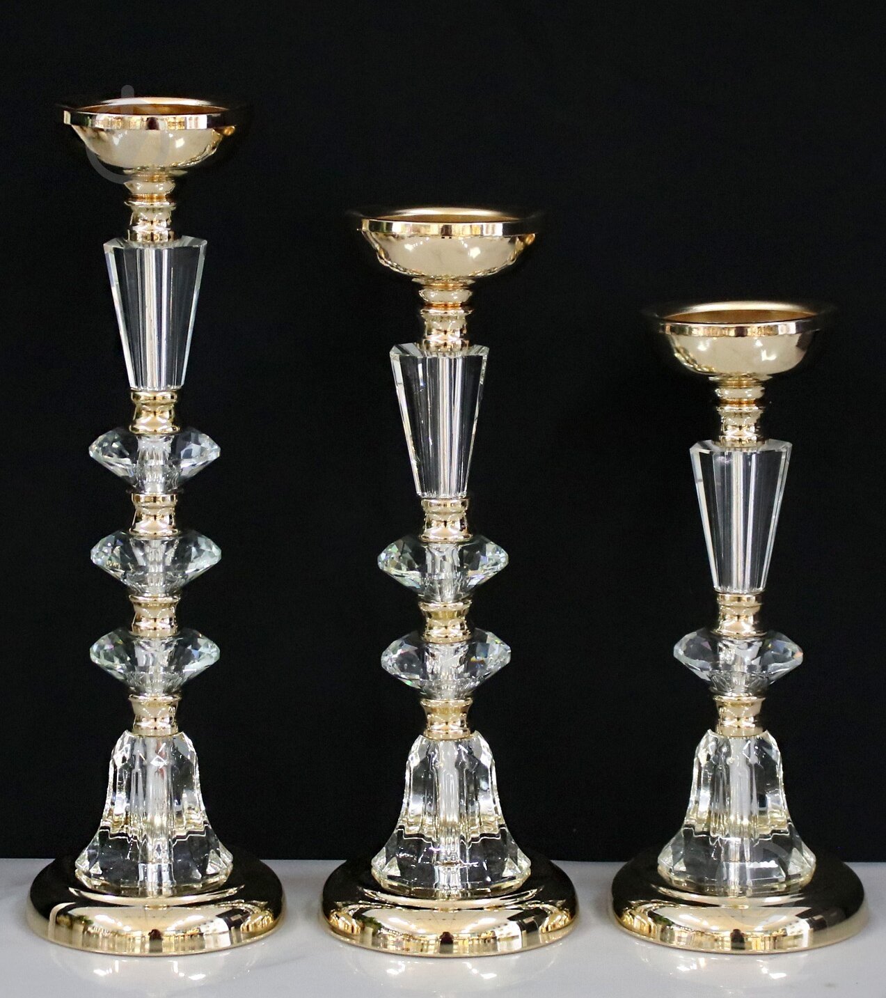 Подсвечник Cristallo металл стекло золотий 12х12х38 см (24540C) Inari - фото 2 Подсвечник Cristallo металл стекло золотий 12х12х38 см (24540C) Inari - фото 2