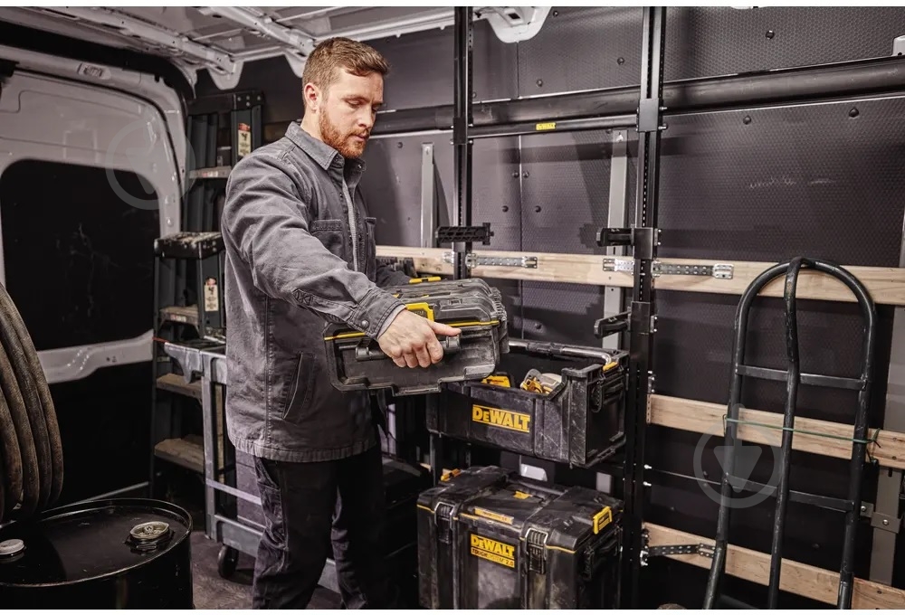 Ящик для ручного инструмента DeWalt 55,5" DWST83293-1 - фото 4 Ящик для ручного инструмента DeWalt 55,5" DWST83293-1 - фото 4