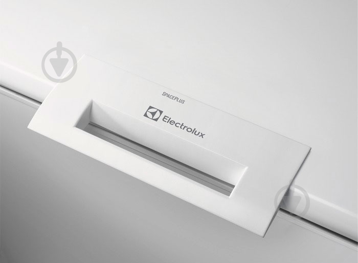 Морозильный ларь Electrolux EC2800AOW2 - фото 4