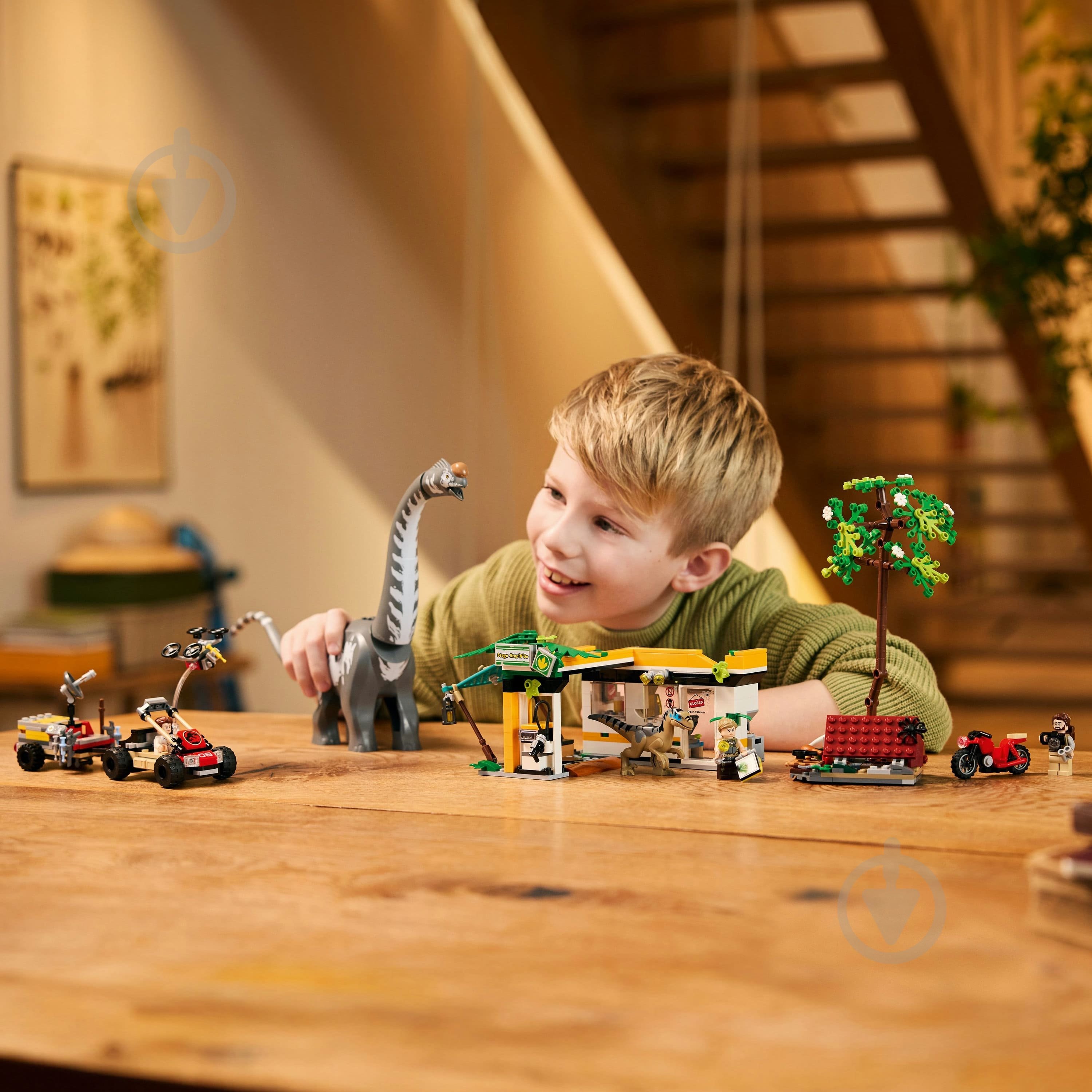 Конструктор LEGO Jurassic World Миссия по отслеживанию раптора и титанозавра 76973 - фото 4 Конструктор LEGO Jurassic World Миссия по отслеживанию раптора и титанозавра 76973 - фото 4