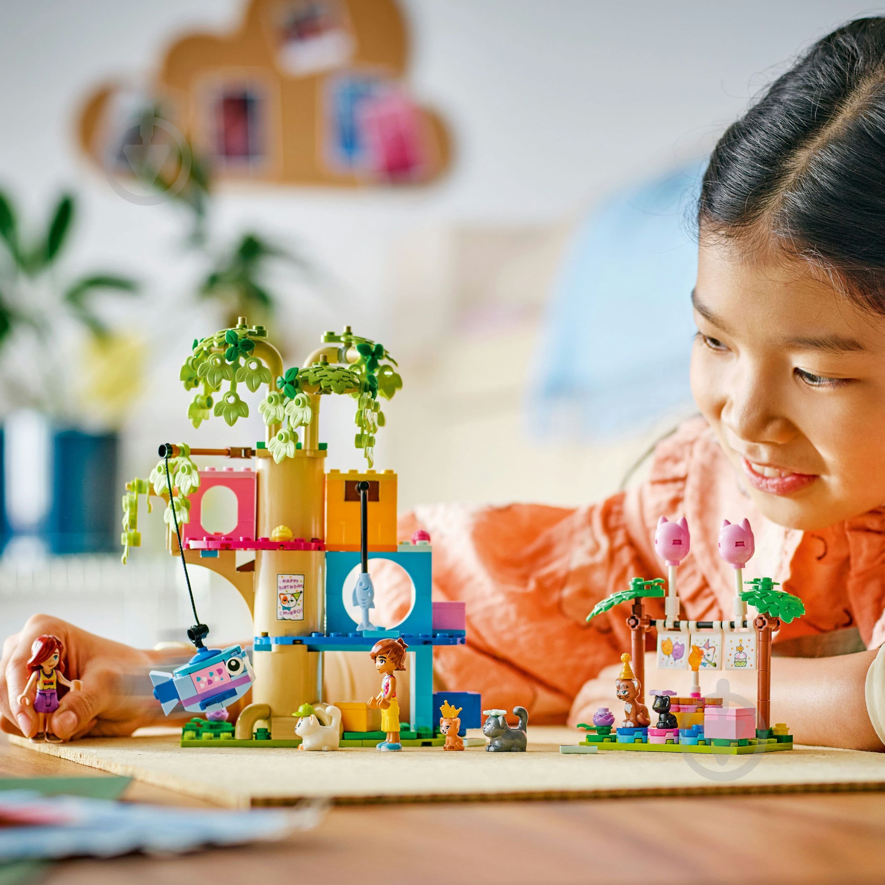 Конструктор LEGO Friends День народження кота і будинок на дереві 42666 - фото 4