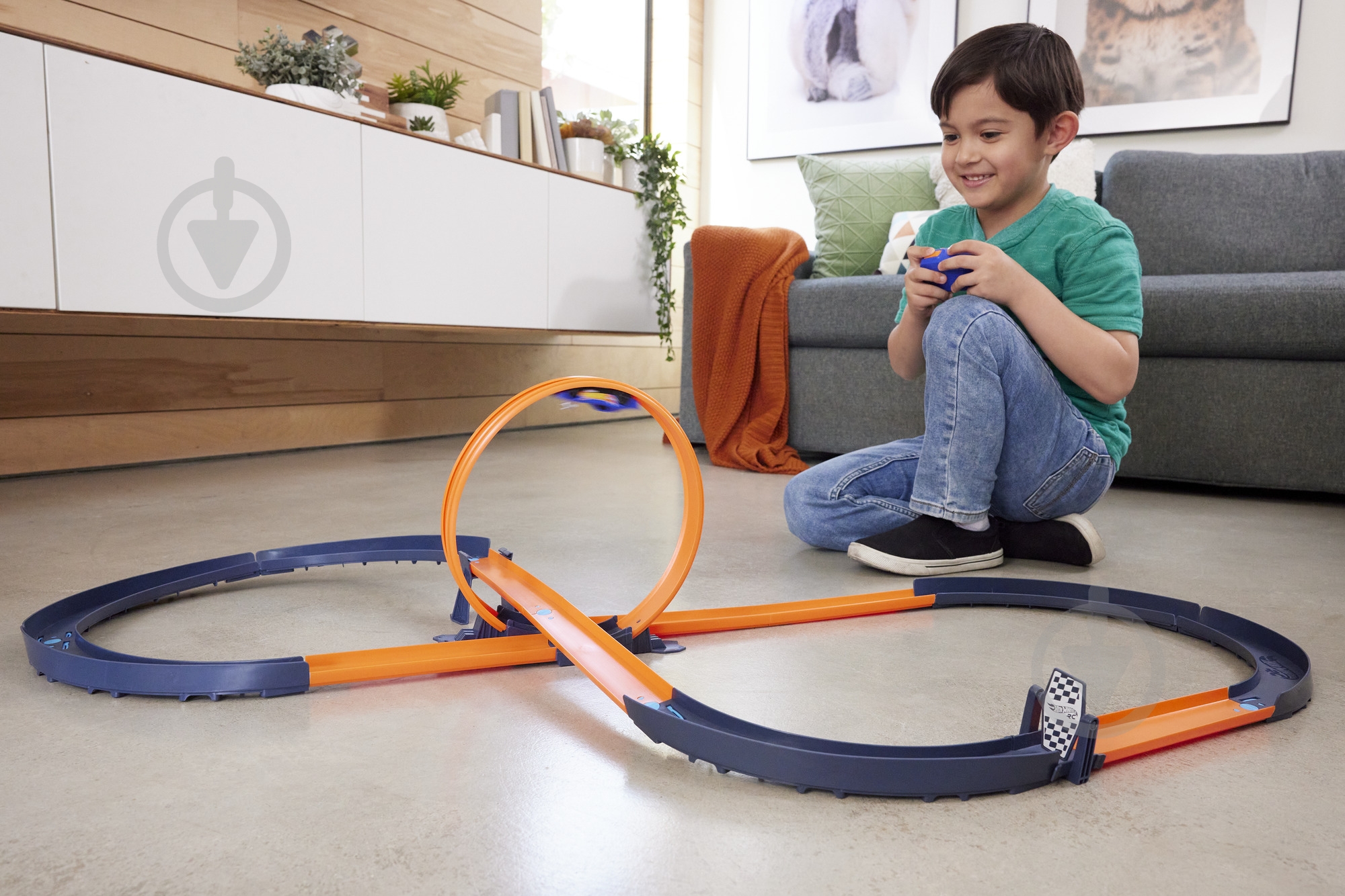 ᐉ Трек Hot Wheels с машинкой 1:64 на радиоуправлении «Вызов