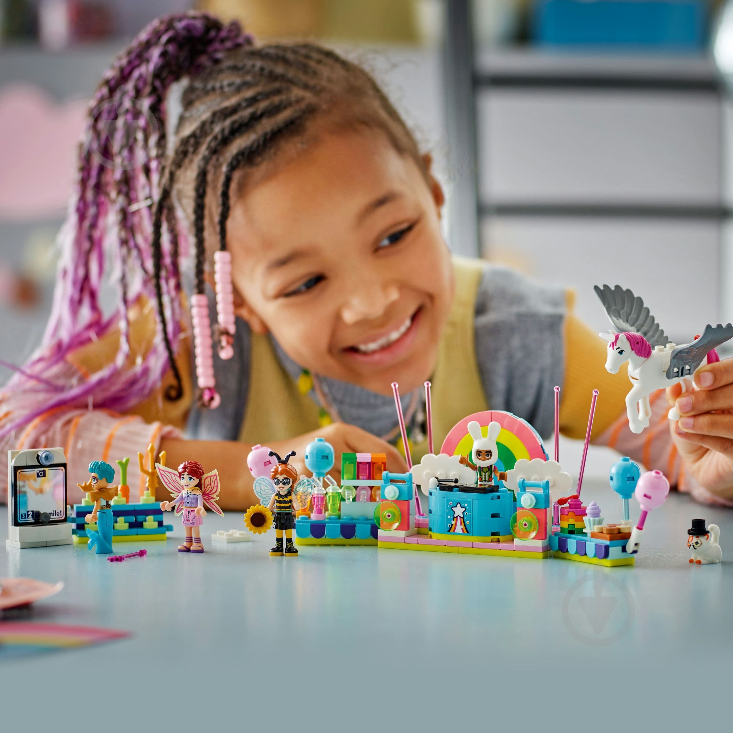 Конструктор LEGO Friends Костюмована вечірка з єдинорогом і феєю 42661 - фото 4