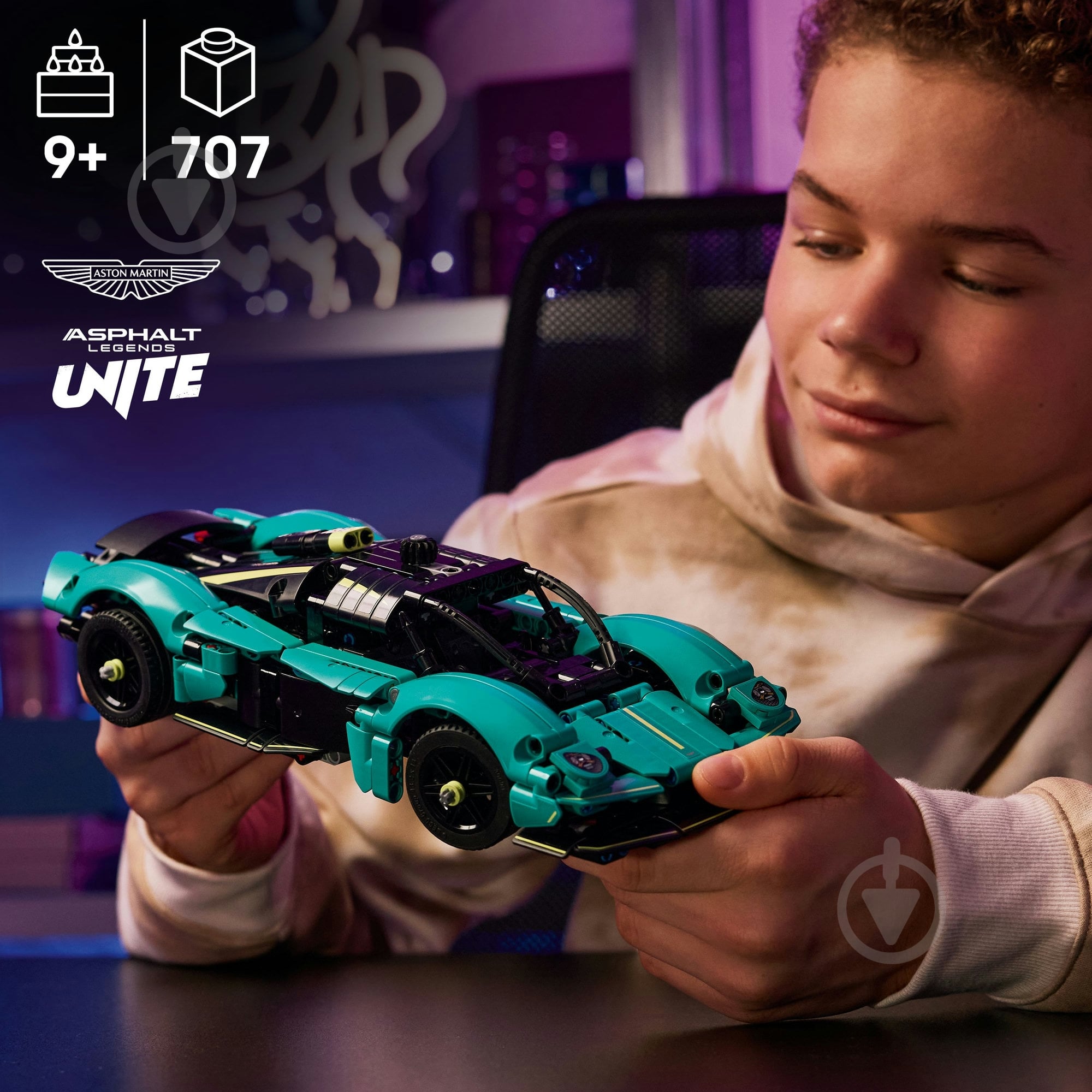 Конструктор LEGO Technic Aston Martin Valkyrie 42208 - фото 4