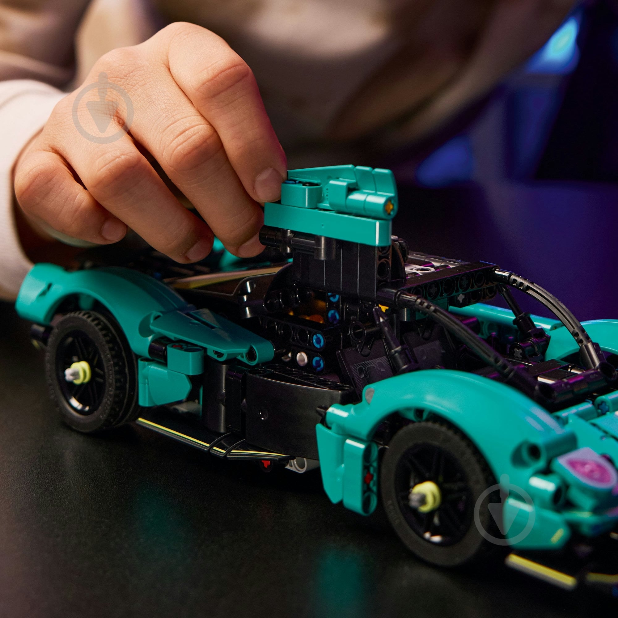 Конструктор LEGO Technic Aston Martin Valkyrie 42208 - фото 7