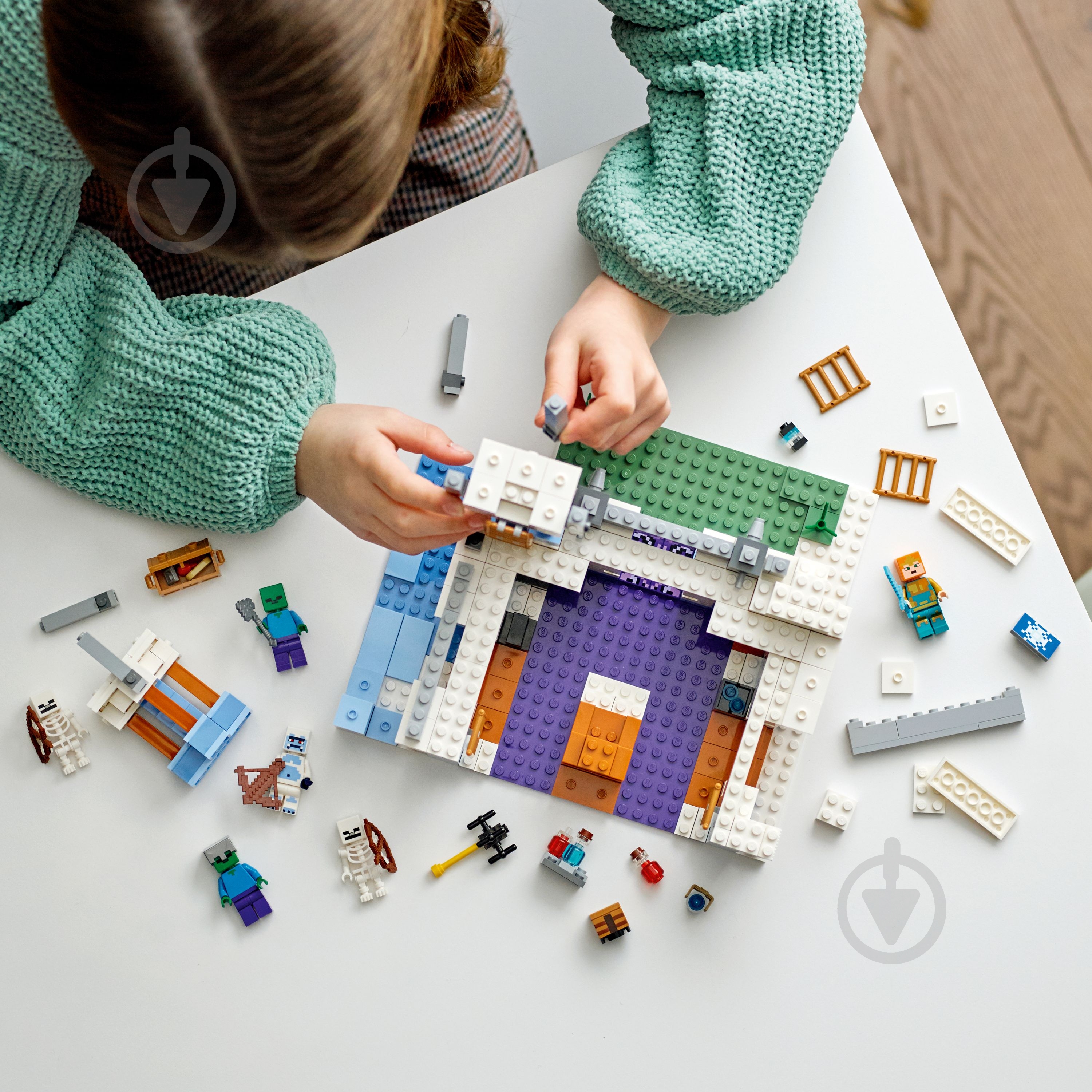 Конструктор LEGO Minecraft Крижаний замок 21186 - фото 5