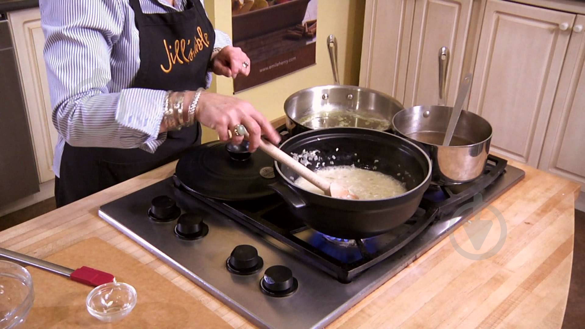 Кастрюля Emile Henry Flame 4 л черная 794540 - фото 2 Кастрюля Emile Henry Flame 4 л черная 794540 - фото 2