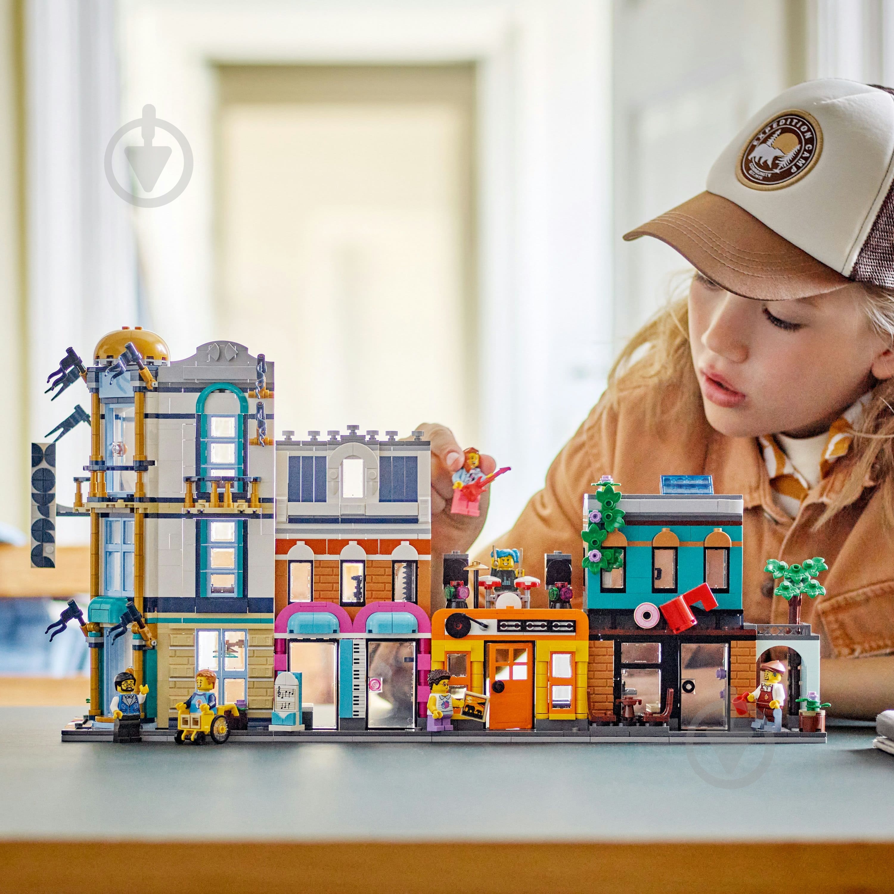 Конструктор LEGO Creator Центральная улица 31141 - фото 5