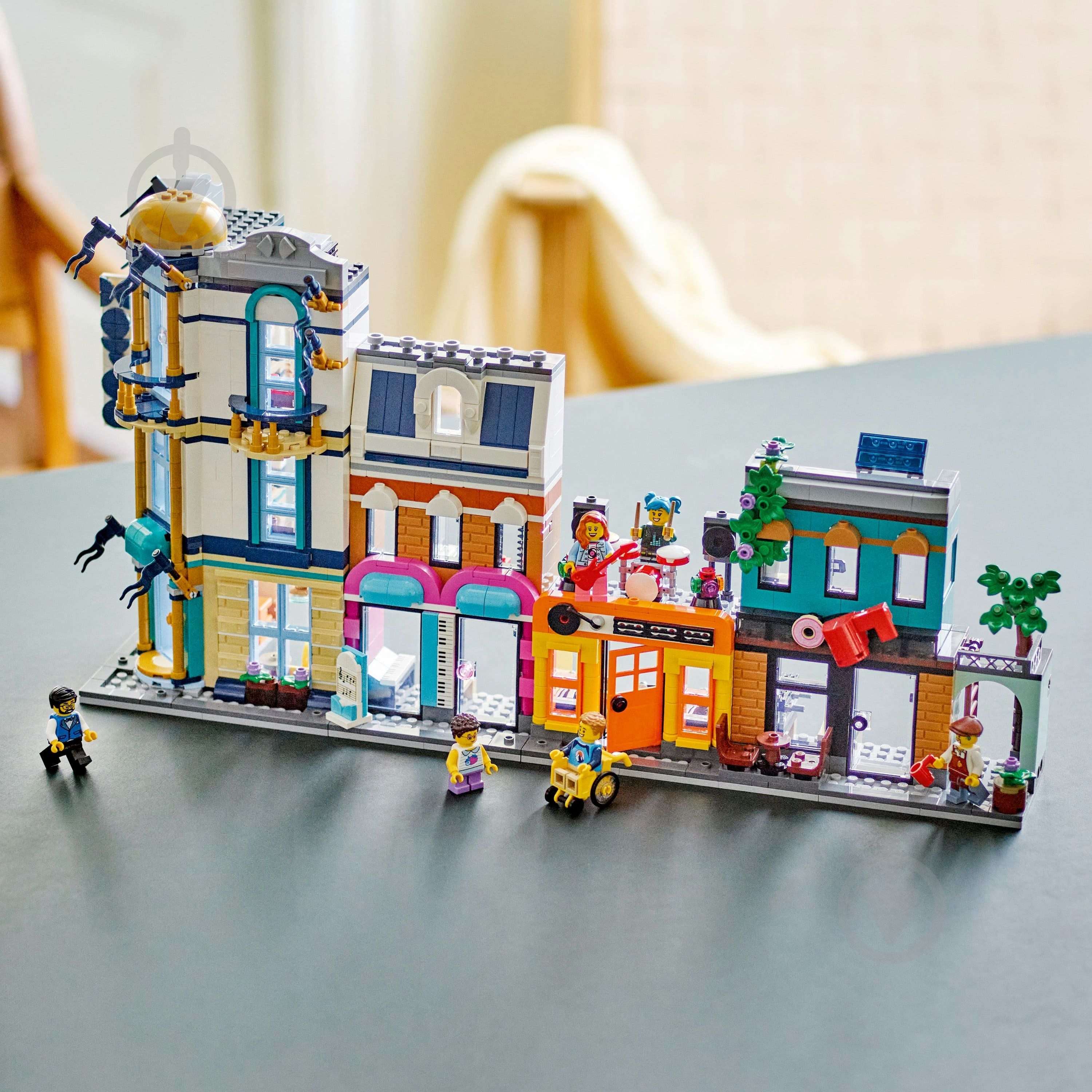 Конструктор LEGO Creator Центральная улица 31141 - фото 7