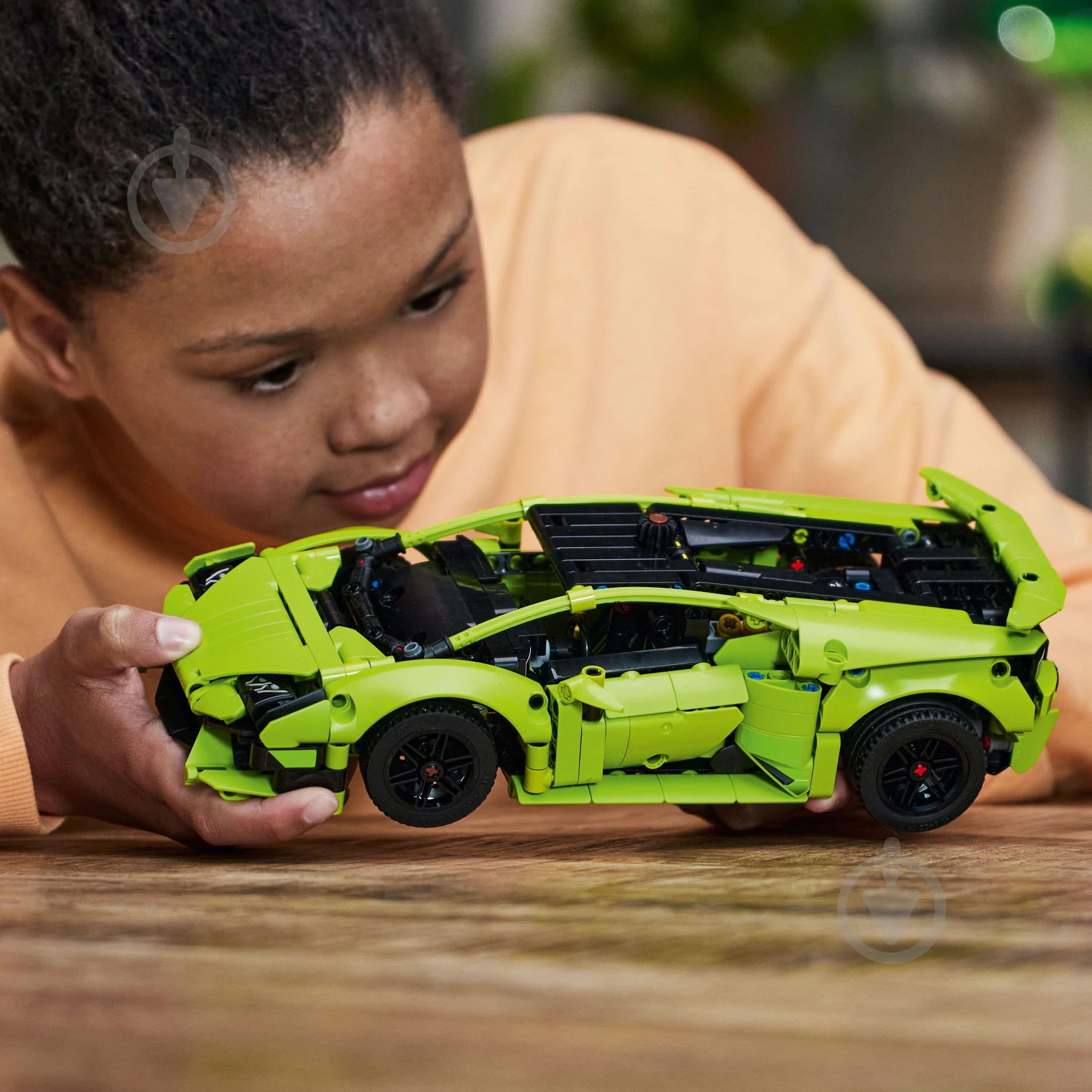 Конструктор LEGO Technic Lamborghini Huracán Tecnica 42161 - фото 4