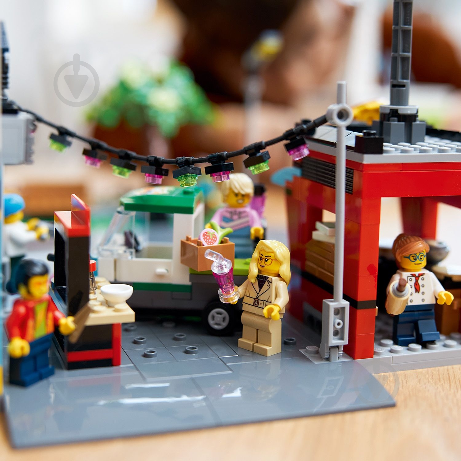Конструктор LEGO City Центр города 60380 - фото 8