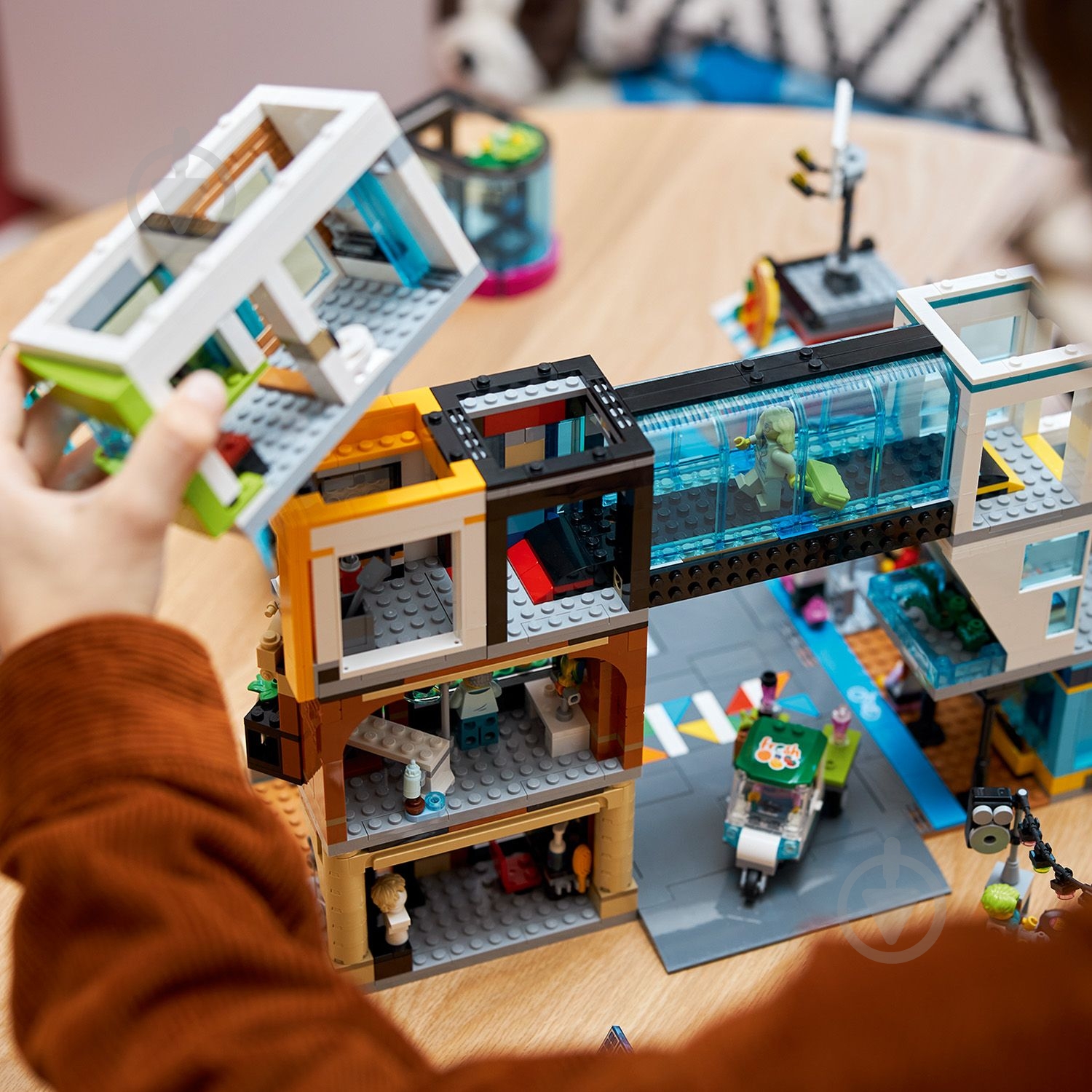 Конструктор LEGO City Центр города 60380 - фото 5