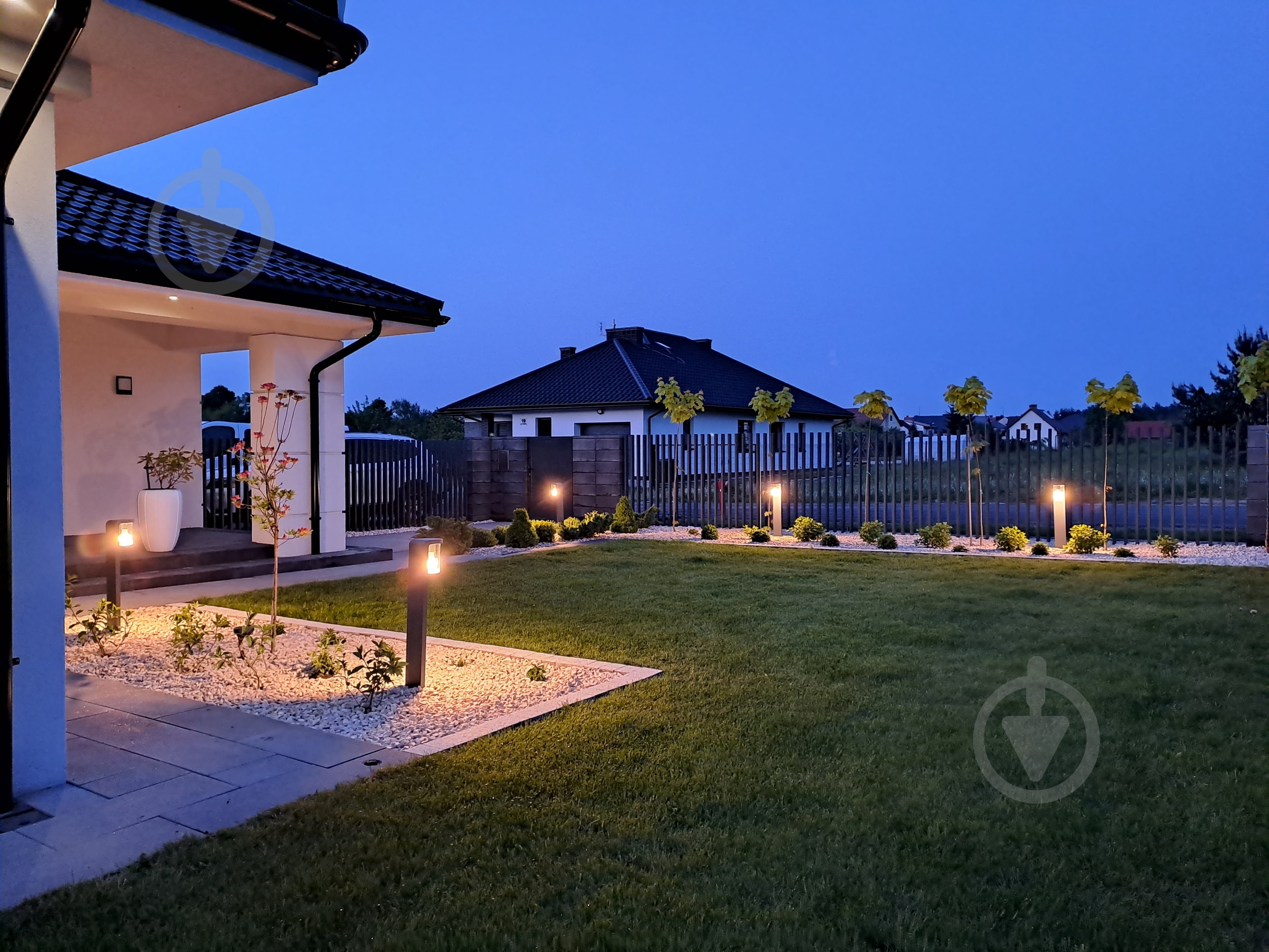 УЦІНКА! Світильник вуличний настінний Ledvance/Osram ENDURA CLASSIC LANTERN SQUARE M E27 IP23 чорний (УЦ №2935) - фото 7 УЦІНКА! Світильник вуличний настінний Ledvance/Osram ENDURA CLASSIC LANTERN SQUARE M E27 IP23 чорний (УЦ №2935) - фото 7