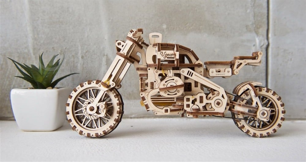 Деревянный 3D-конструктор UGEARS Мотоцикл Scrambler UGR-10 с коляской - фото 20 Деревянный 3D-конструктор UGEARS Мотоцикл Scrambler UGR-10 с коляской - фото 20
