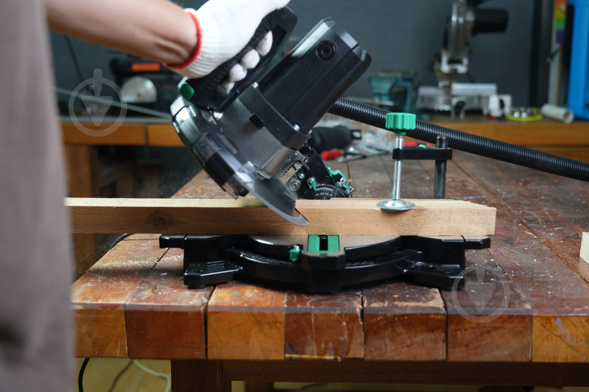 Пила торцовочная DWT KGSP14-210 - фото 5