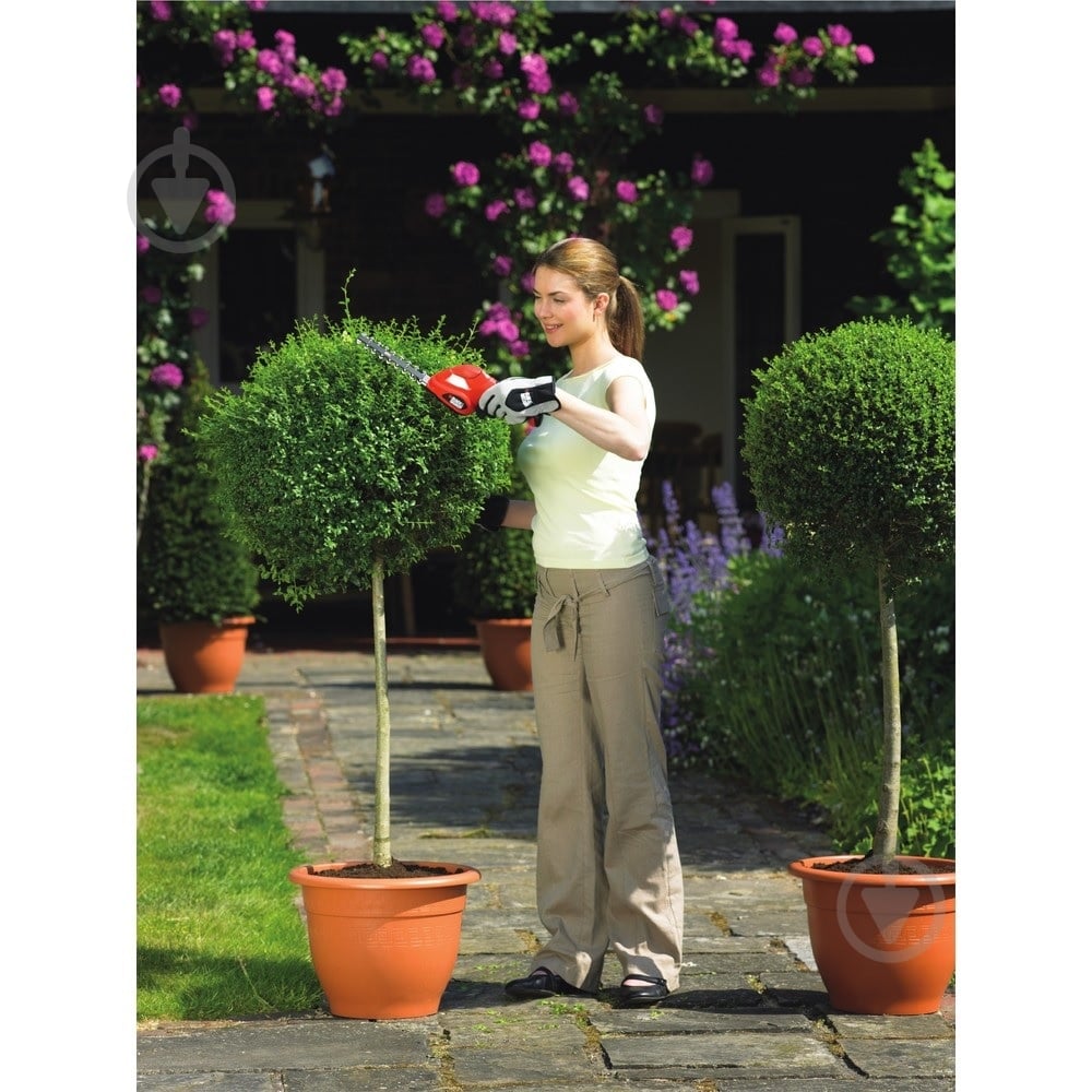 Кусторез аккумуляторный Black+Decker GSL300 - фото 4
