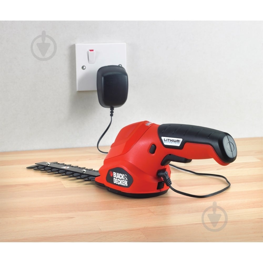 Кусторез аккумуляторный Black+Decker GSL300 - фото 3