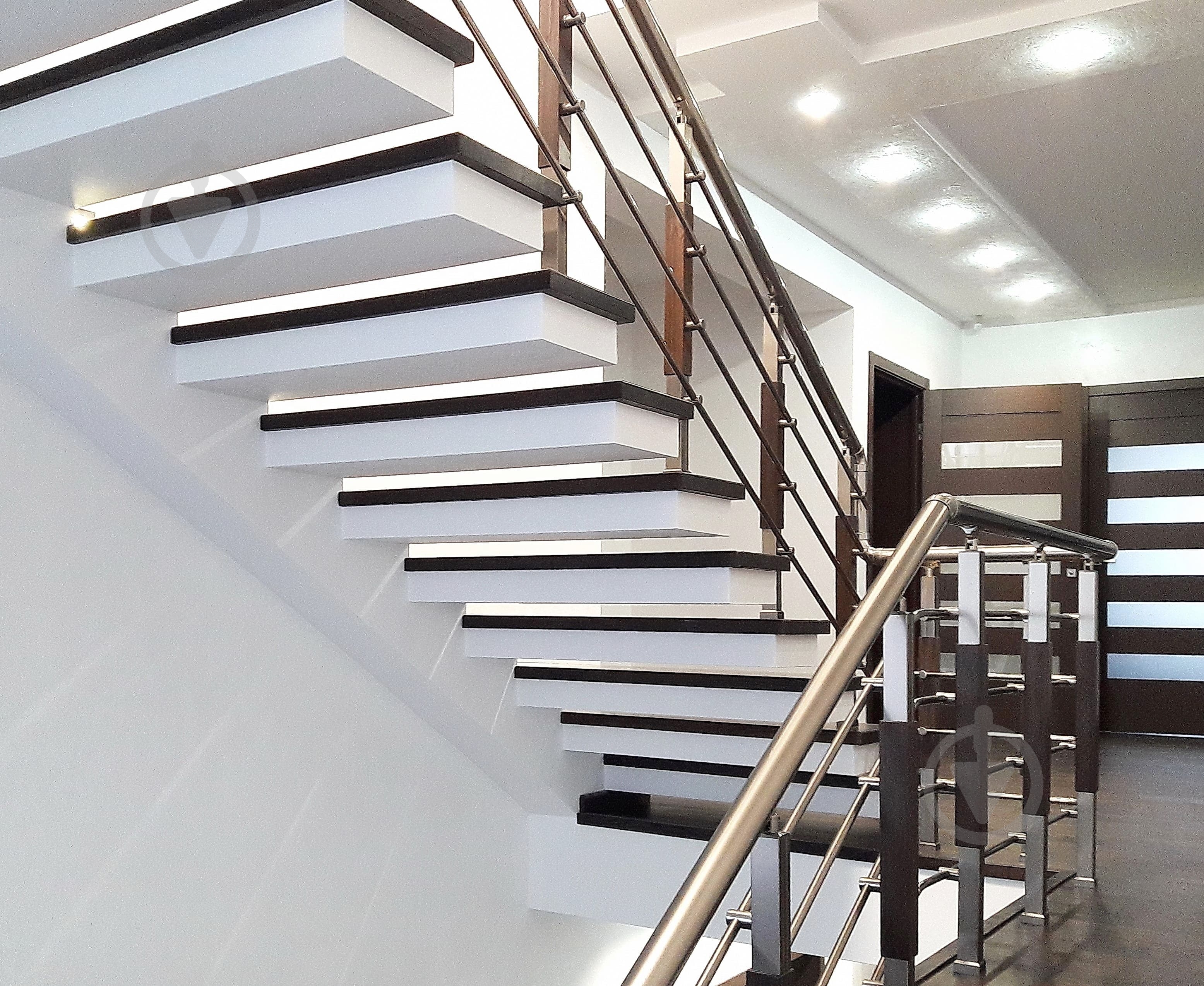 Стойка для перил Хай-тек орех, 50х50х880 м - фото 4 Стойка для перил Хай-тек орех, 50х50х880 м - фото 4