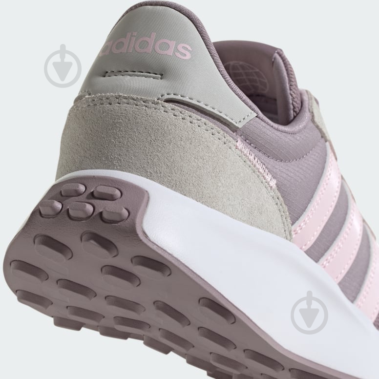 Кроссовки женские демисезонные Adidas RUN 70S IG8459 р.36 розово-серые - фото 5