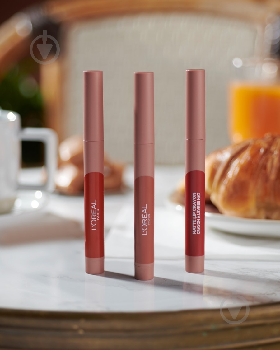 Помада-олівець L'Oreal Paris Matte Lip Crayon 110 Caramel Rebel 1,3 г - фото 7