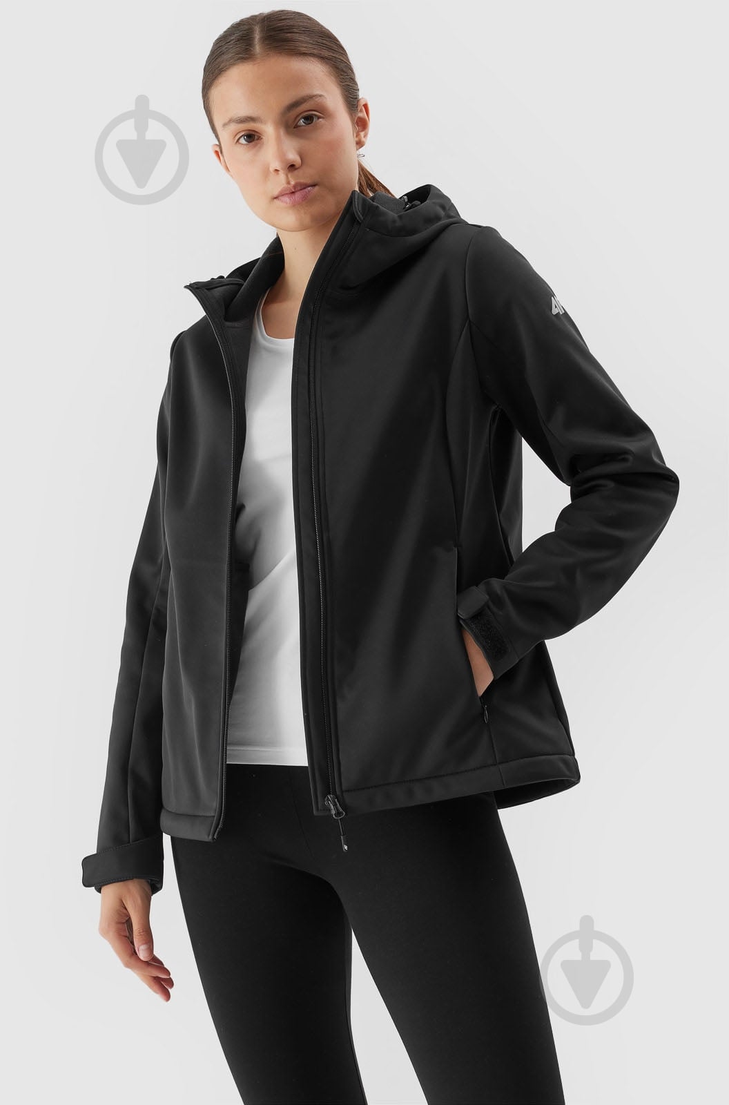 Куртка жіноча 2XU SOFTSHELL JACKET F178 4FAW23TSOFF178-20S р.M - фото 1