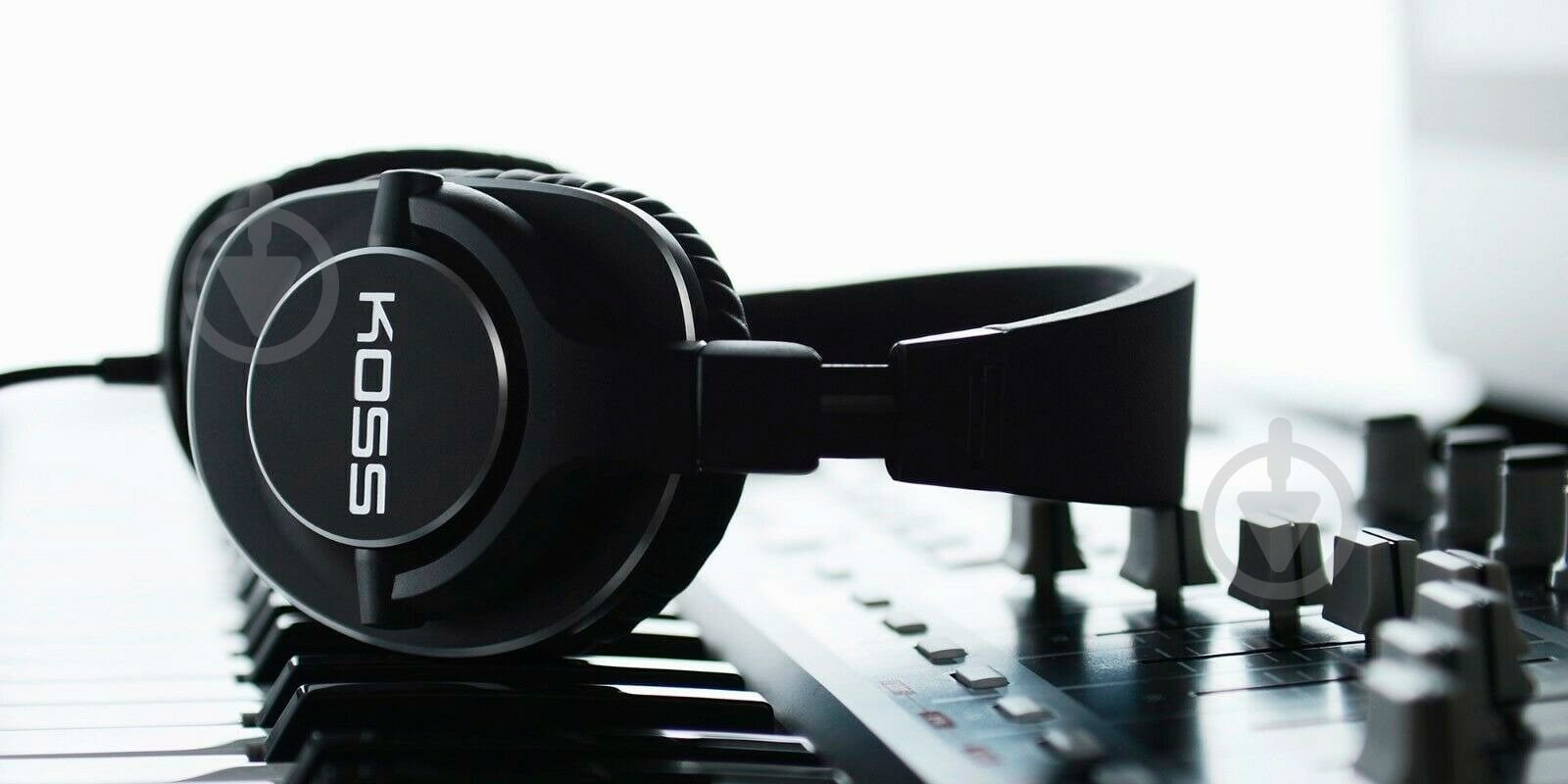 Наушники Koss Pro4S Over-Ear black (195398.101) - фото 8