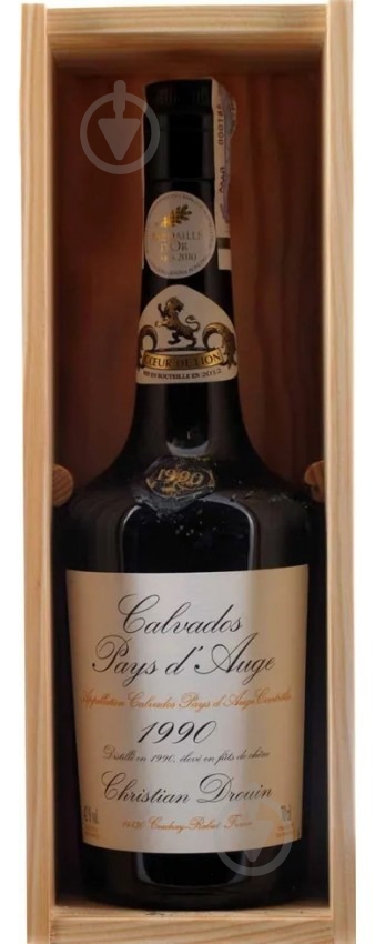 Кальвадос Christian Drouin 1990 г. 0,7 л - фото 1 Кальвадос Christian Drouin 1990 г. 0,7 л - фото 1