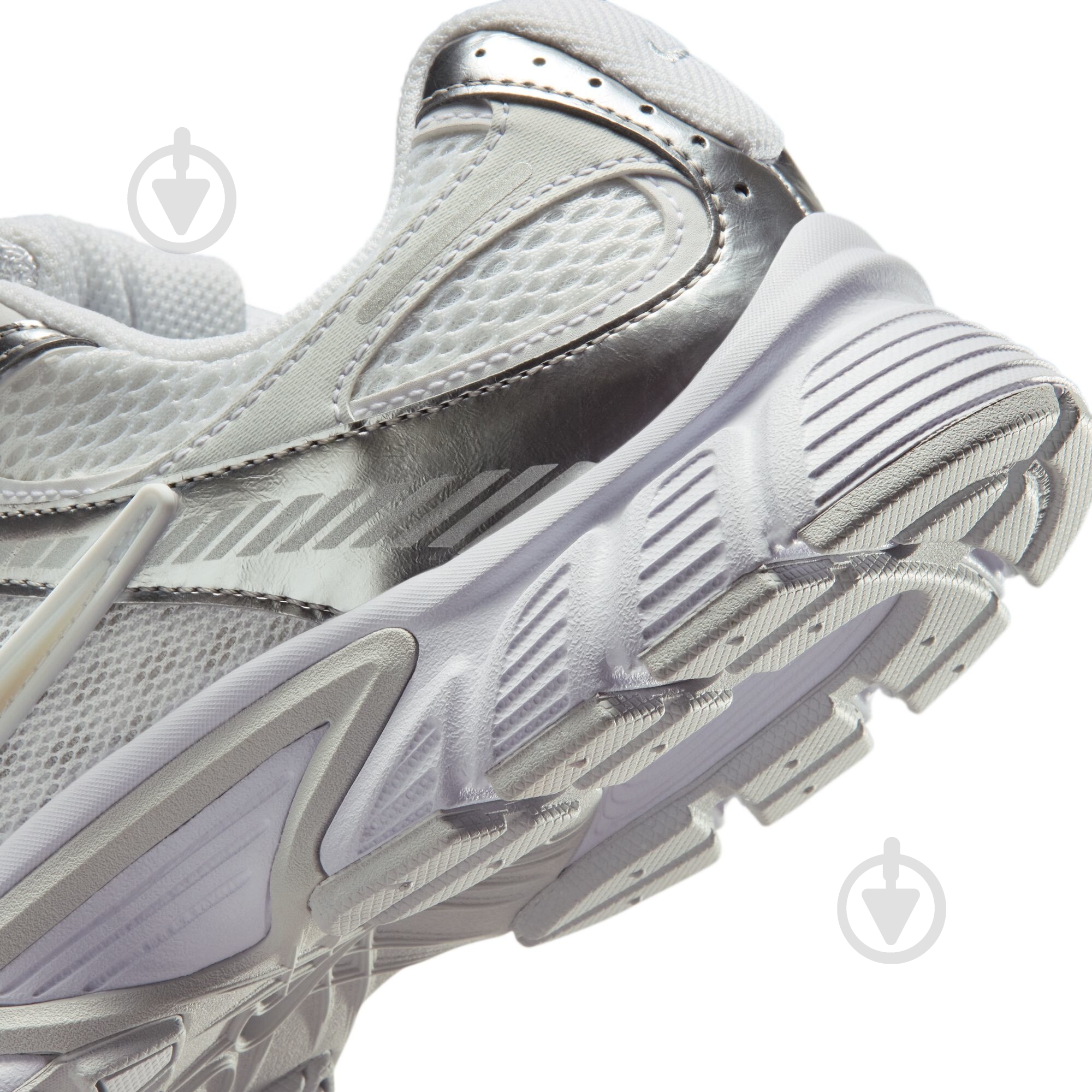 Кросівки Nike V5 RNR HQ7901-112 р.41 - фото 11