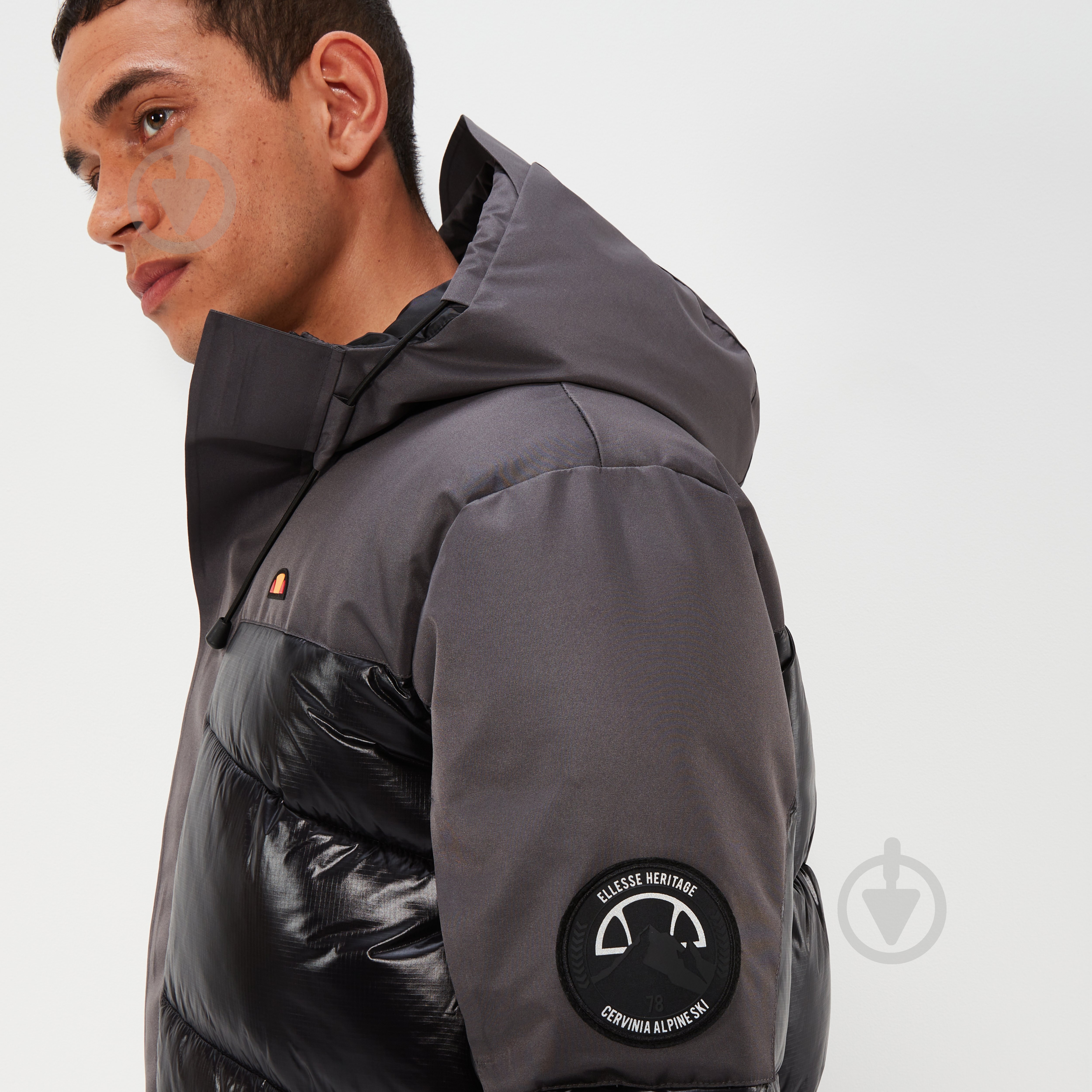Куртка мужская зимняя Ellesse CIMINI PADDED JACKET SXT19109011 р.M черная - фото 4 Куртка мужская зимняя Ellesse CIMINI PADDED JACKET SXT19109011 р.M черная - фото 4
