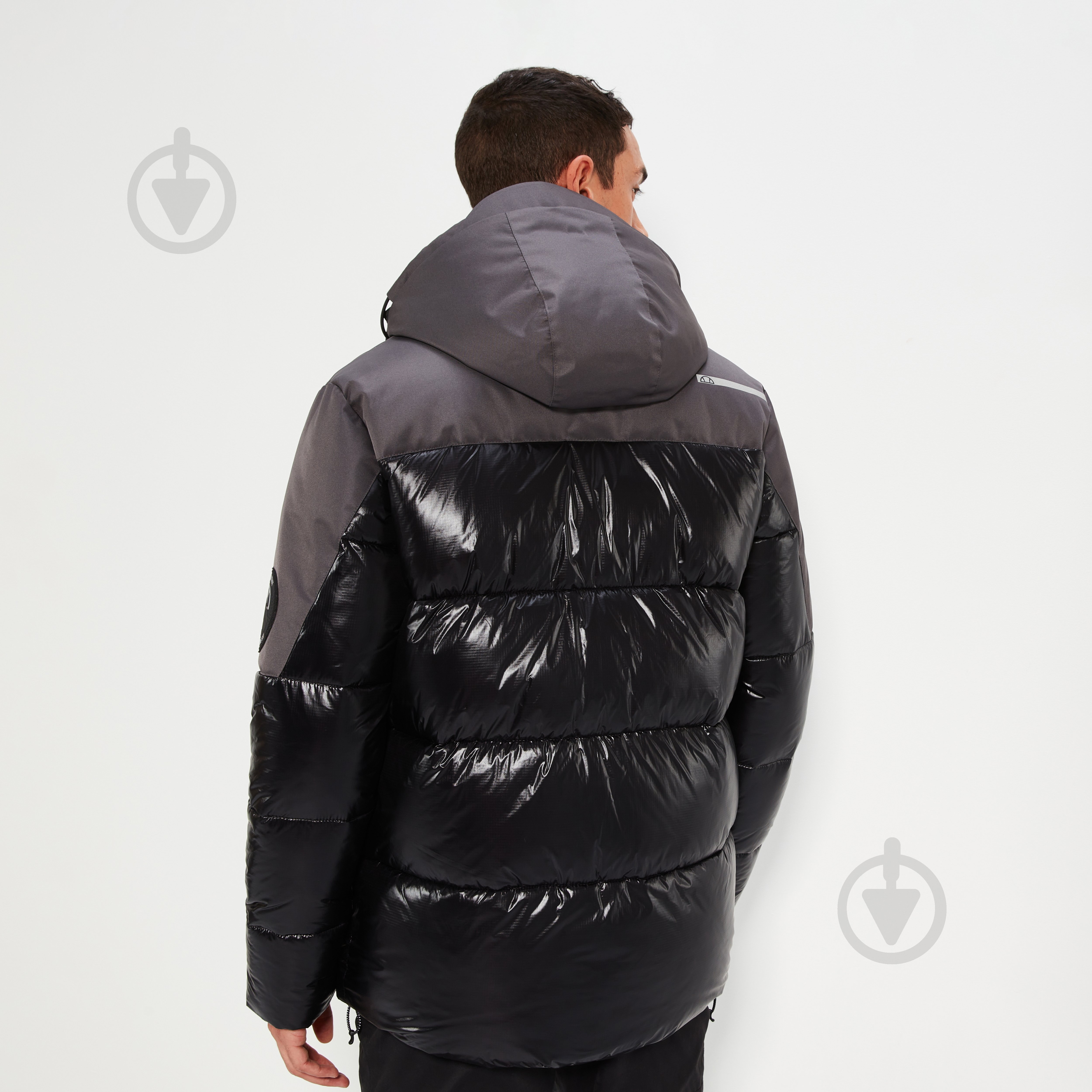 Куртка мужская зимняя Ellesse CIMINI PADDED JACKET SXT19109011 р.M черная - фото 7 Куртка мужская зимняя Ellesse CIMINI PADDED JACKET SXT19109011 р.M черная - фото 7