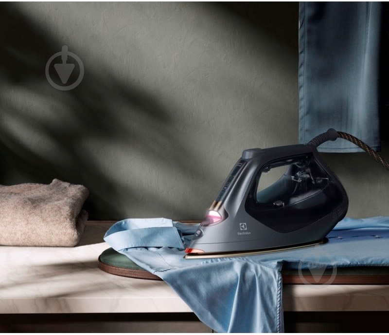 Утюг Electrolux E8SI1-7EGM - фото 7