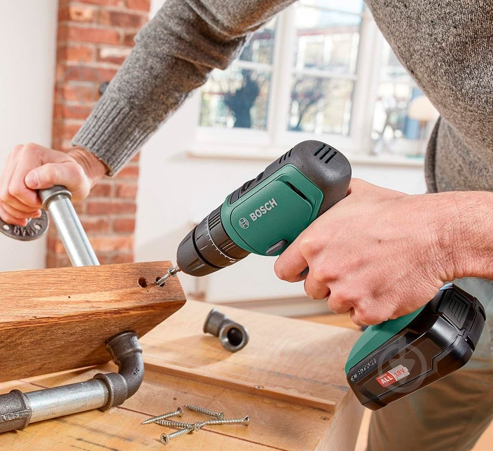 Шуруповерт ударний акумуляторний Bosch UNIVERSALIMPACT 18 06039C8101 - фото 4 Шуруповерт ударний акумуляторний Bosch UNIVERSALIMPACT 18 06039C8101 - фото 4