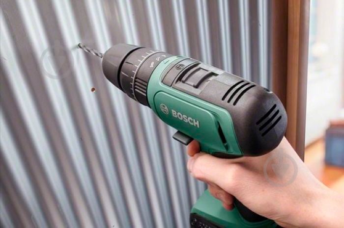 Шуруповерт ударний акумуляторний Bosch UNIVERSALIMPACT 18 06039C8101 - фото 3 Шуруповерт ударний акумуляторний Bosch UNIVERSALIMPACT 18 06039C8101 - фото 3