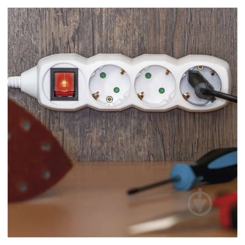 Удлинитель с выключателем Emos 1 мм² 16A 3680 Вт с заземлением 3 гн. белый 1,5 м P1321 - фото 3