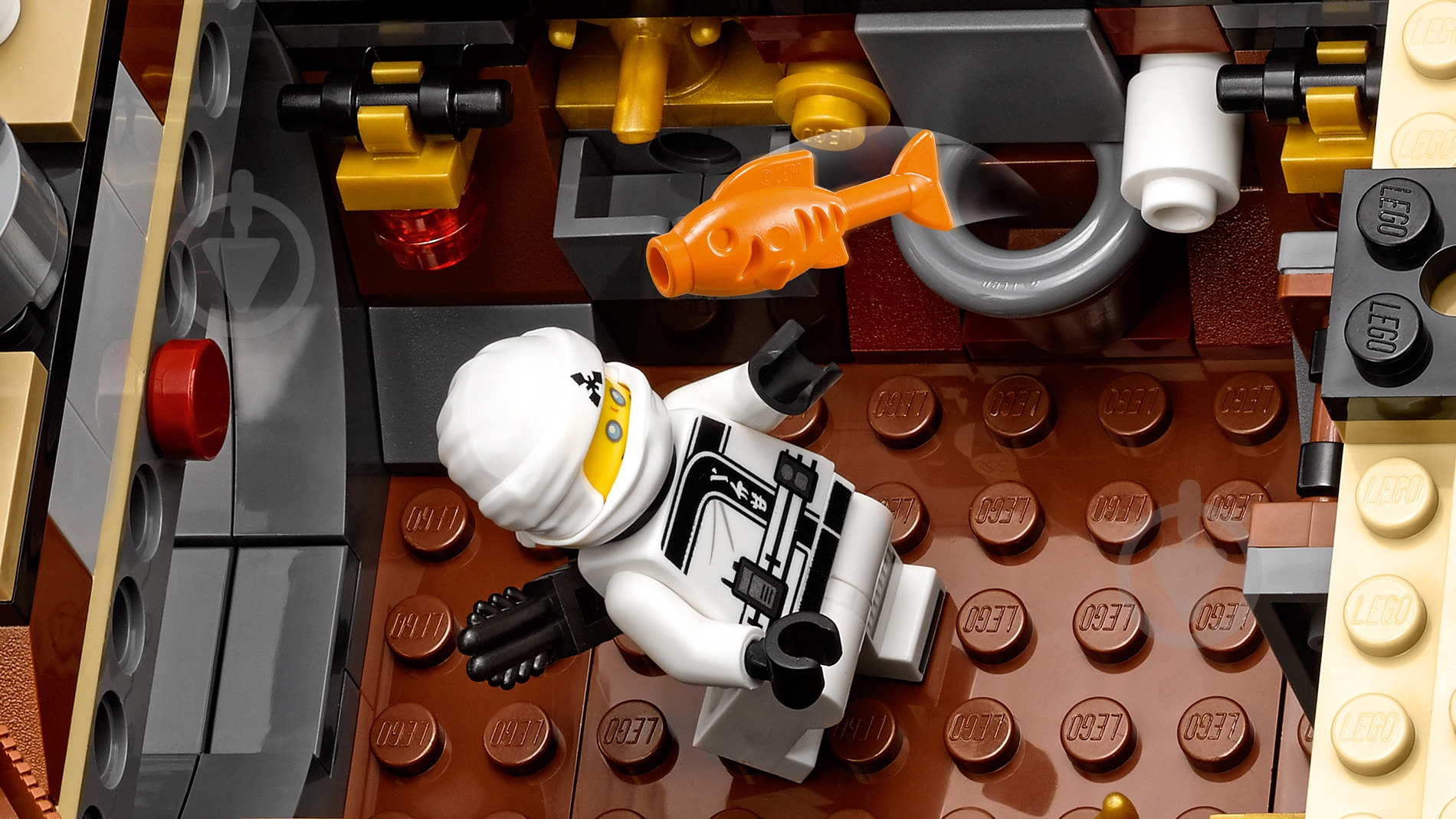 ᐉ Конструктор LEGO Ninjago Летающий корабль Мастера Ву 70618