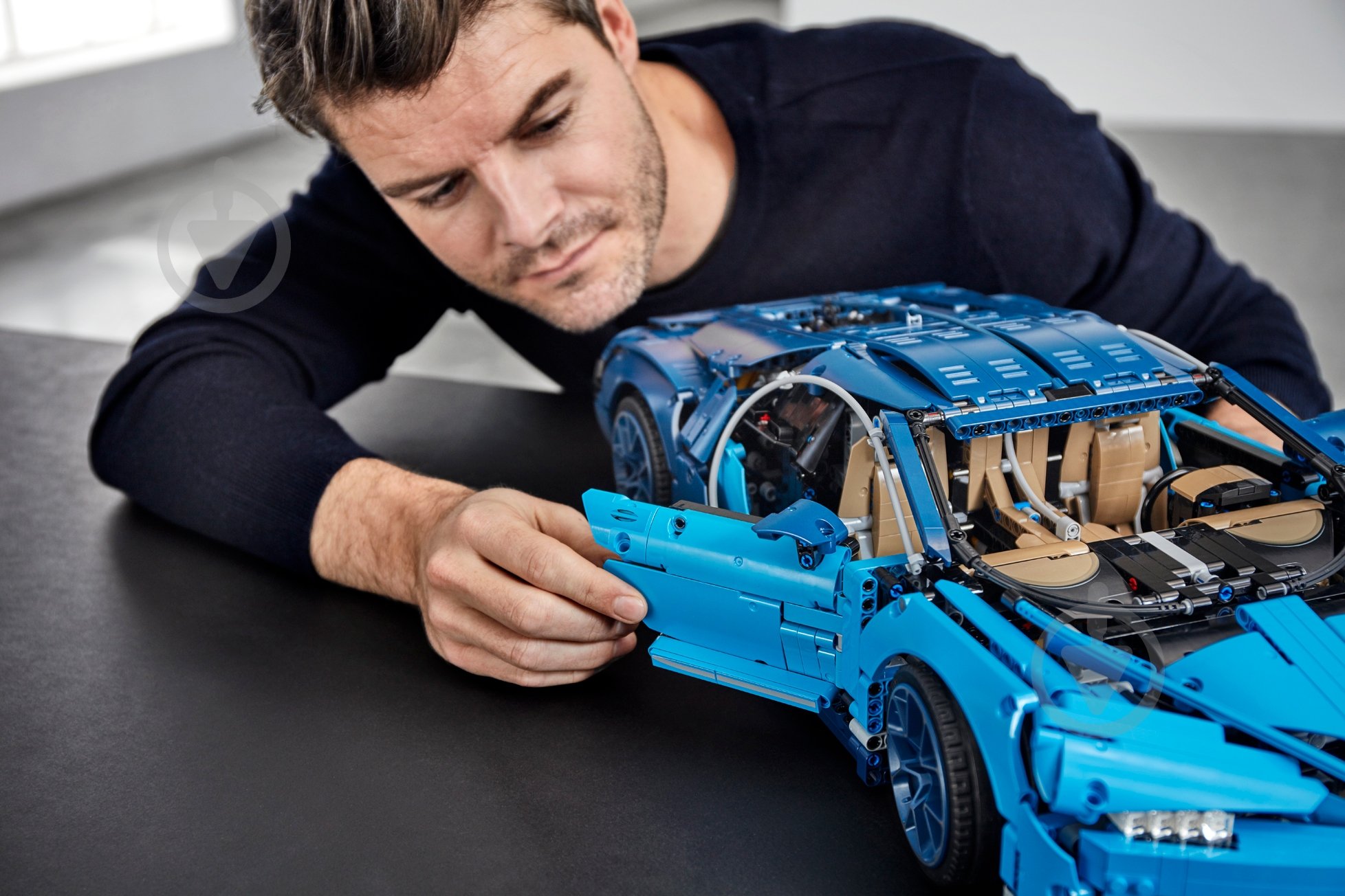 Конструктор LEGO Technic Автомобиль Bugatti Chiron 42083 - фото 98 Конструктор LEGO Technic Автомобиль Bugatti Chiron 42083 - фото 98
