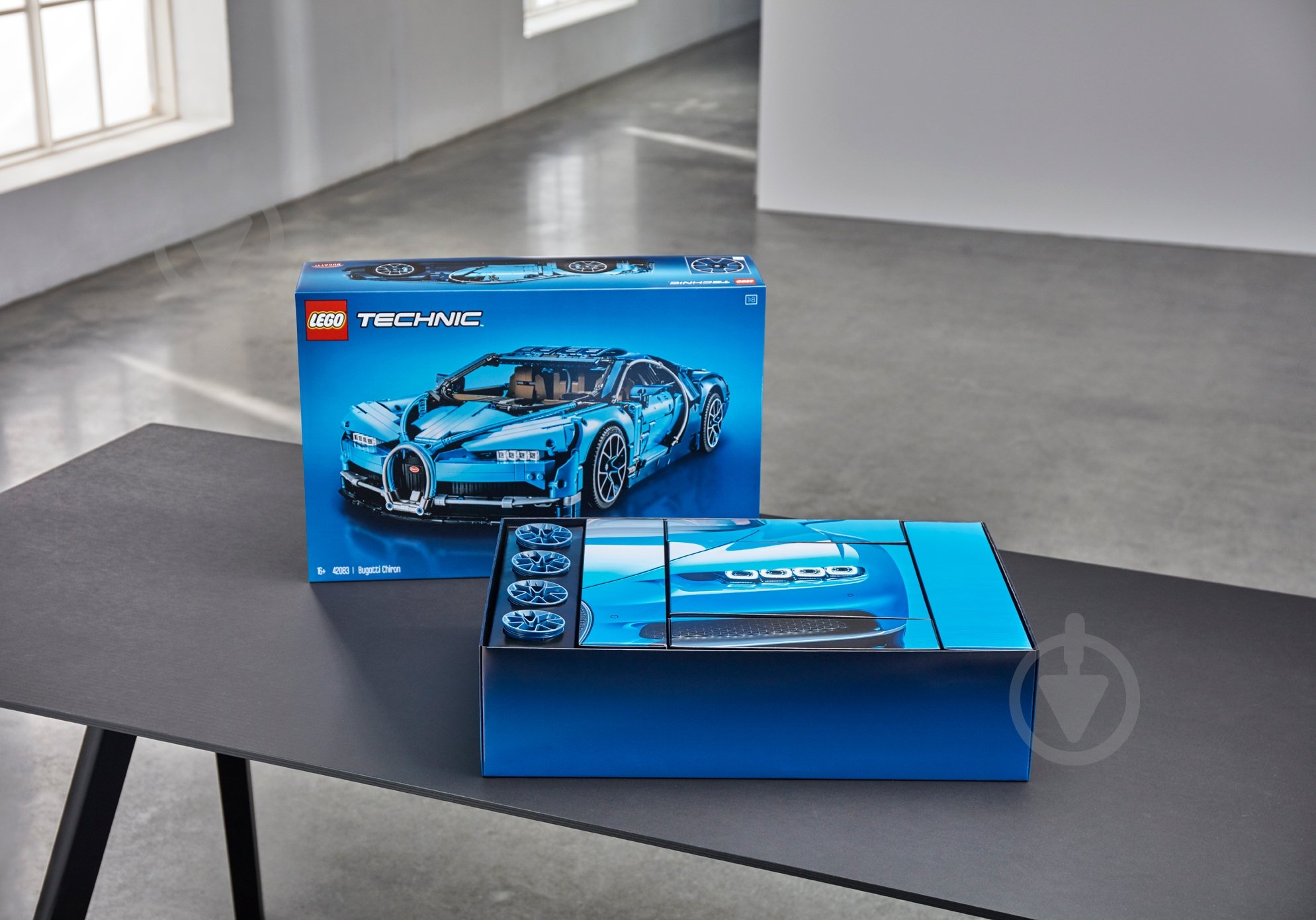 Конструктор LEGO Technic Автомобиль Bugatti Chiron 42083 - фото 55 Конструктор LEGO Technic Автомобиль Bugatti Chiron 42083 - фото 55