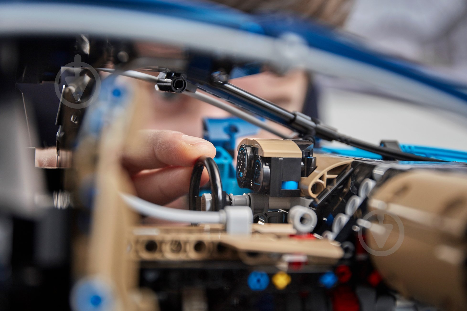 Конструктор LEGO Technic Автомобиль Bugatti Chiron 42083 - фото 60 Конструктор LEGO Technic Автомобиль Bugatti Chiron 42083 - фото 60