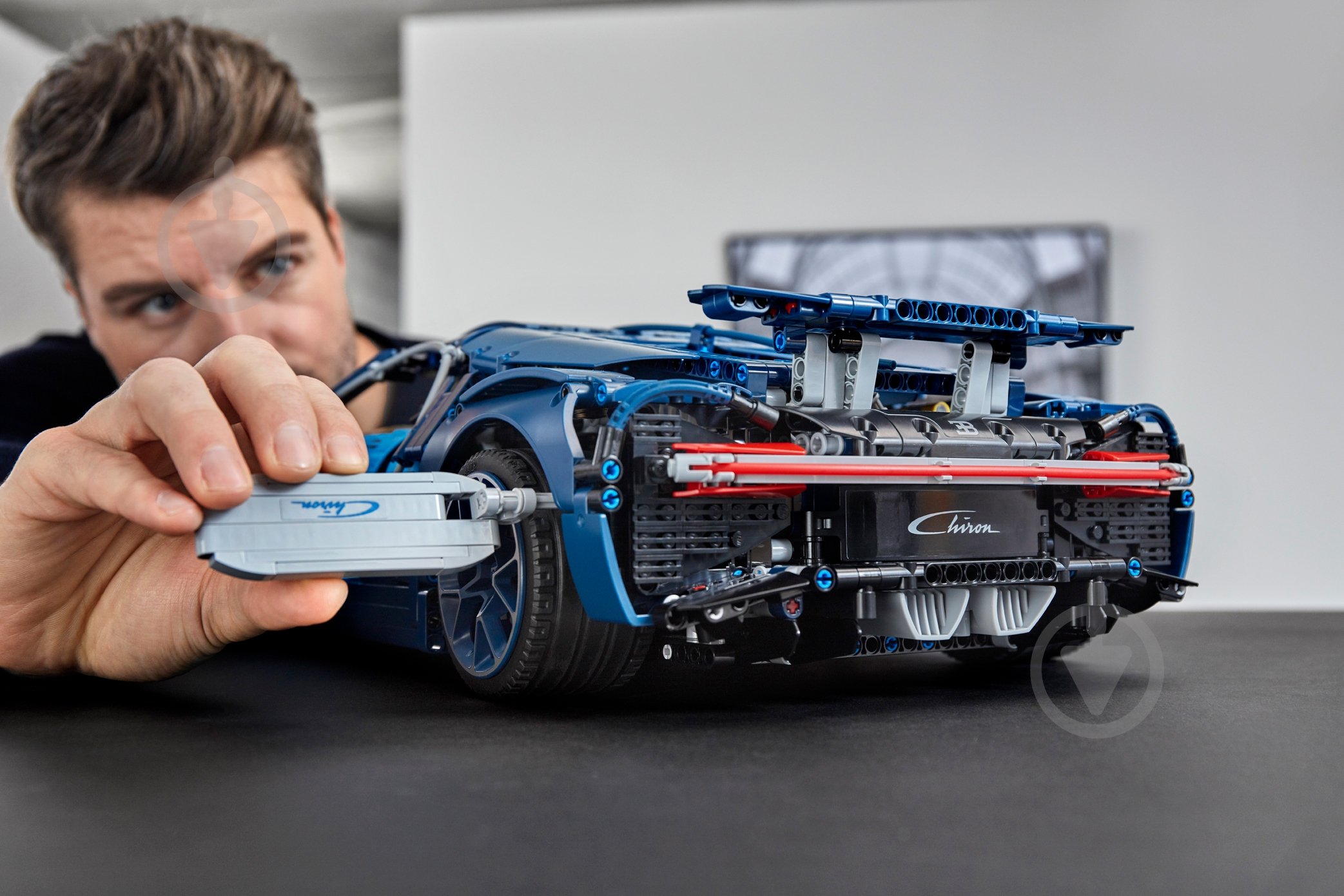 Конструктор LEGO Technic Автомобиль Bugatti Chiron 42083 - фото 70 Конструктор LEGO Technic Автомобиль Bugatti Chiron 42083 - фото 70